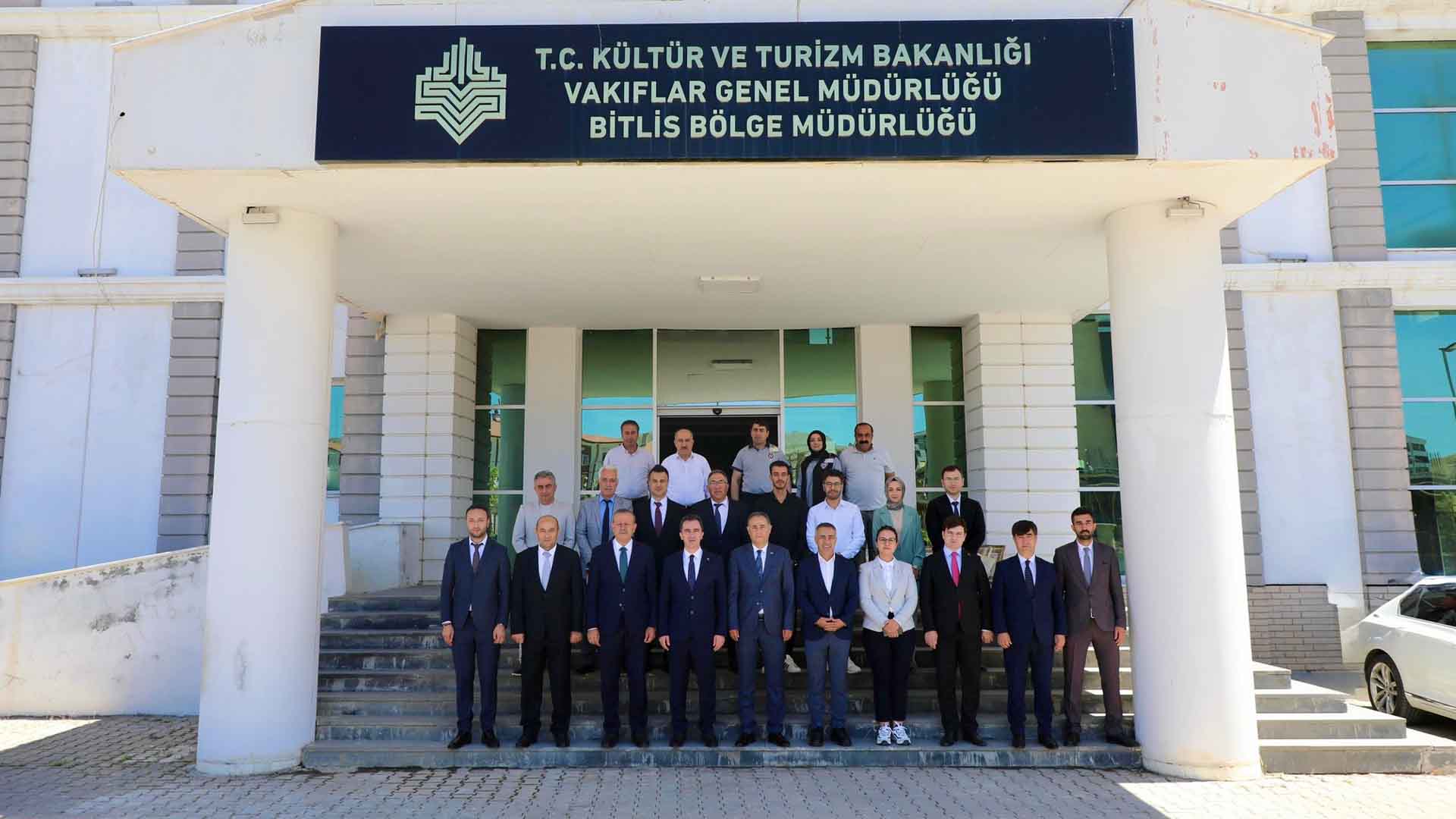 Vali Karakaya’dan Vakıflar Bölge Müdürlüğüne Ziyaret 3