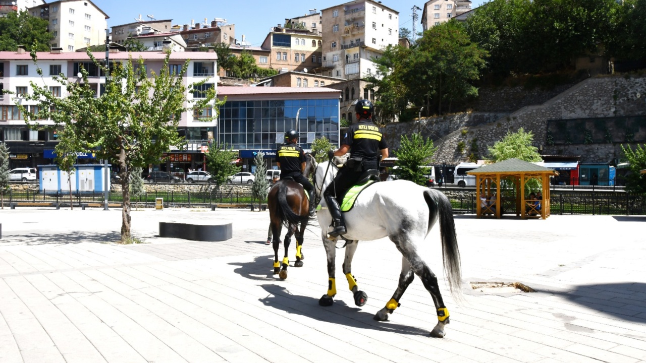 0333469B 1F87 4Fd7 8338 259D0D95097E