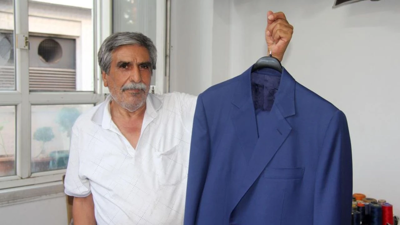 60 Yillik Terzilik Hikayesi Ustasindan Aldigi Antika Makineyle 1