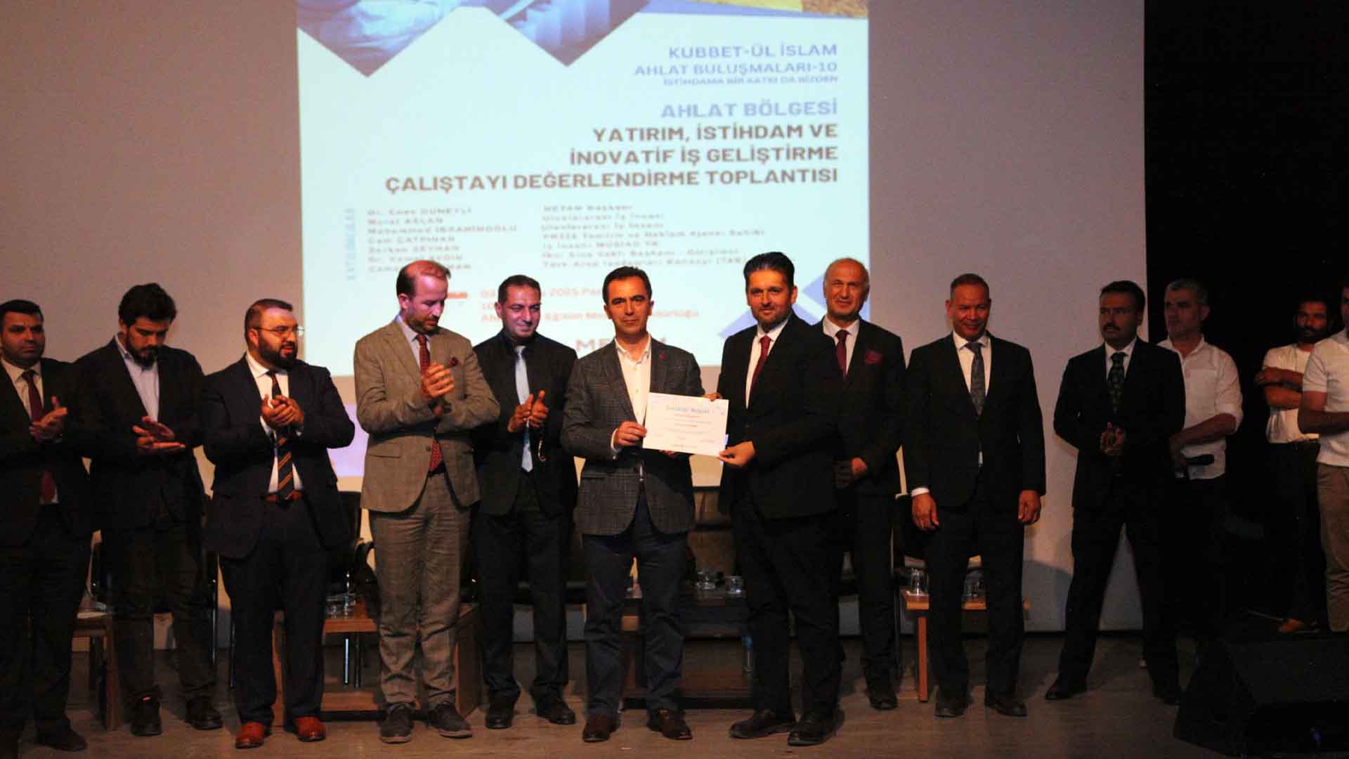 Ahlat’ta Yatırım Ve İstihdam Çalıştayı Değerlendirildi 3