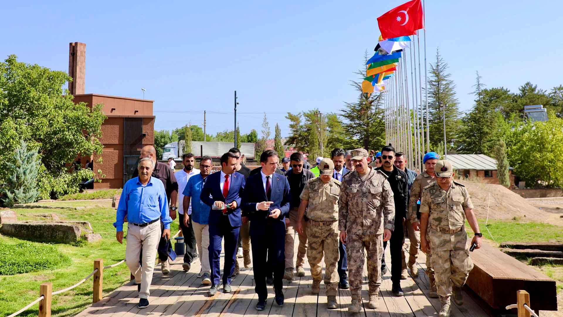 Bitlis Valisi Karakaya, 1071 Malazgirt Zaferi Hazırlıklarını Yerinde İnceledi 4