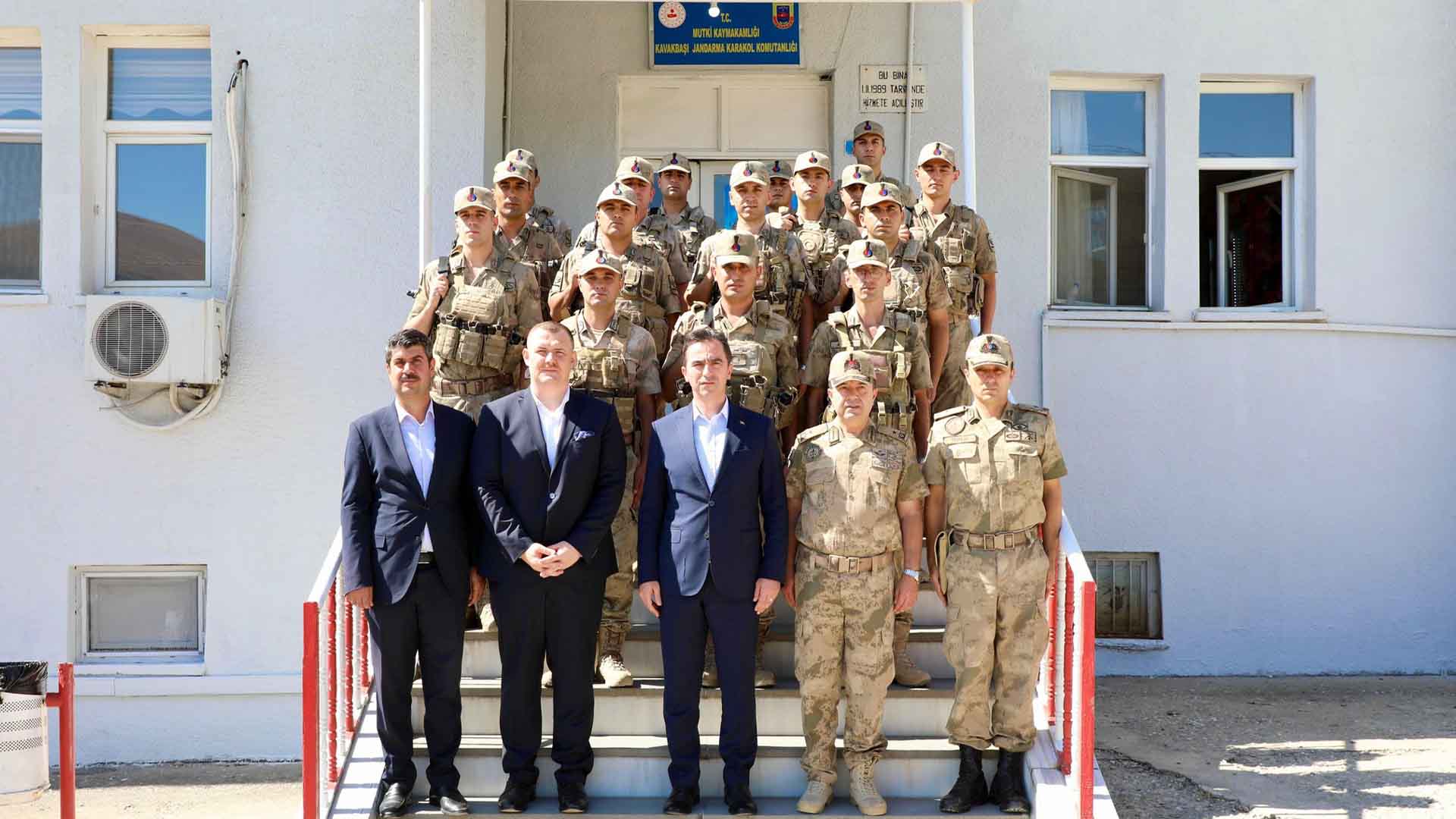 Bitlis Valisi Karakaya, Kavakbaşı Jandarma Karakolunu Ziyaret Etti 1