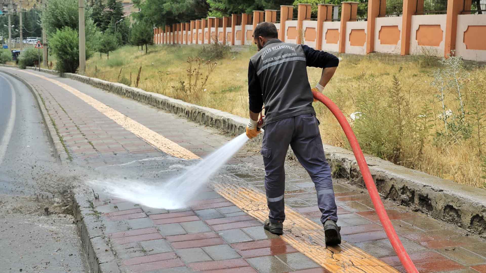 Bitlis’te “Temizlik Timi” Görev Başında 3