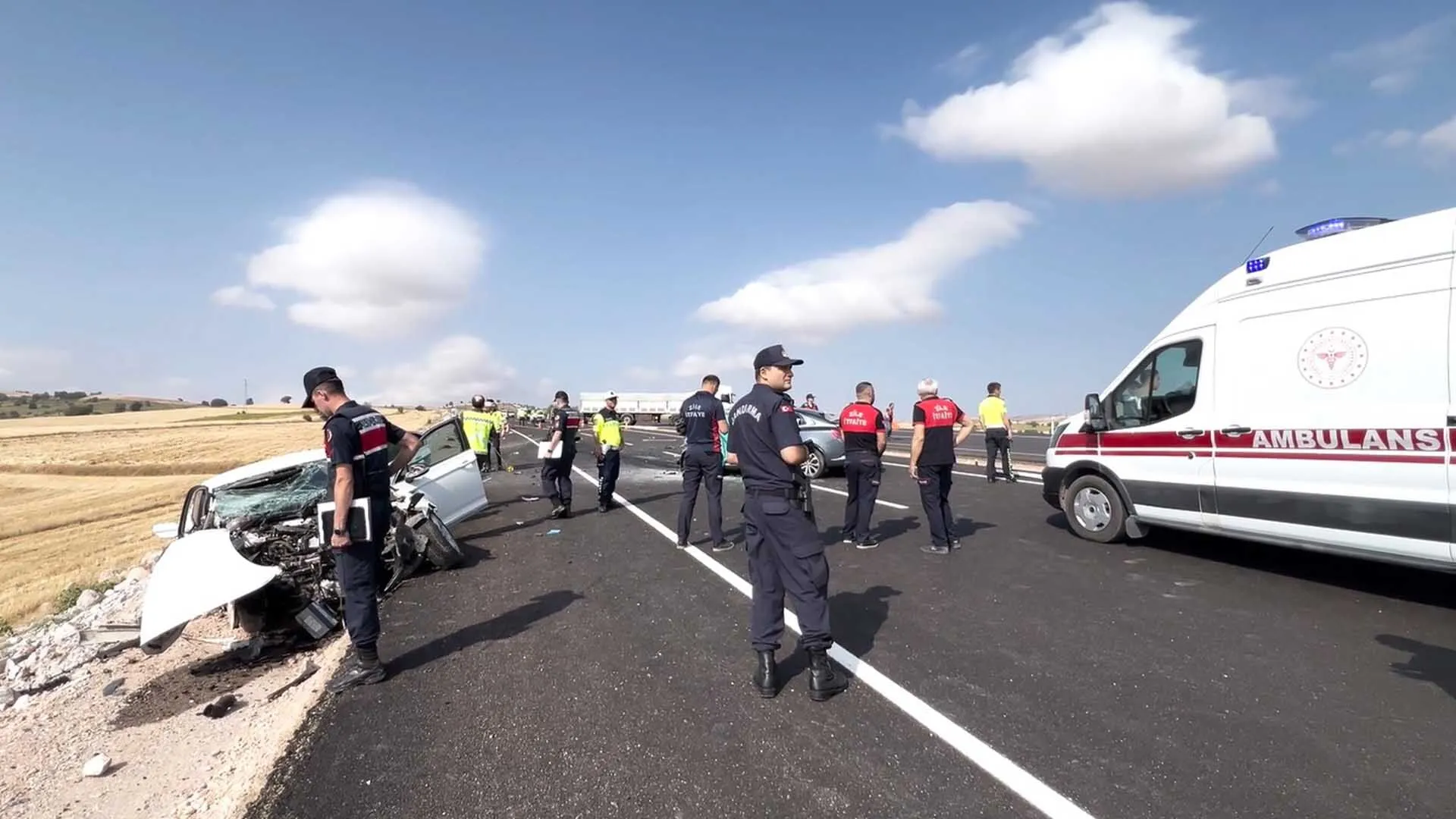 Iki Otomobil Carpisti Evli Cift Ile 2 Aylik Bebekleri Oldu 1