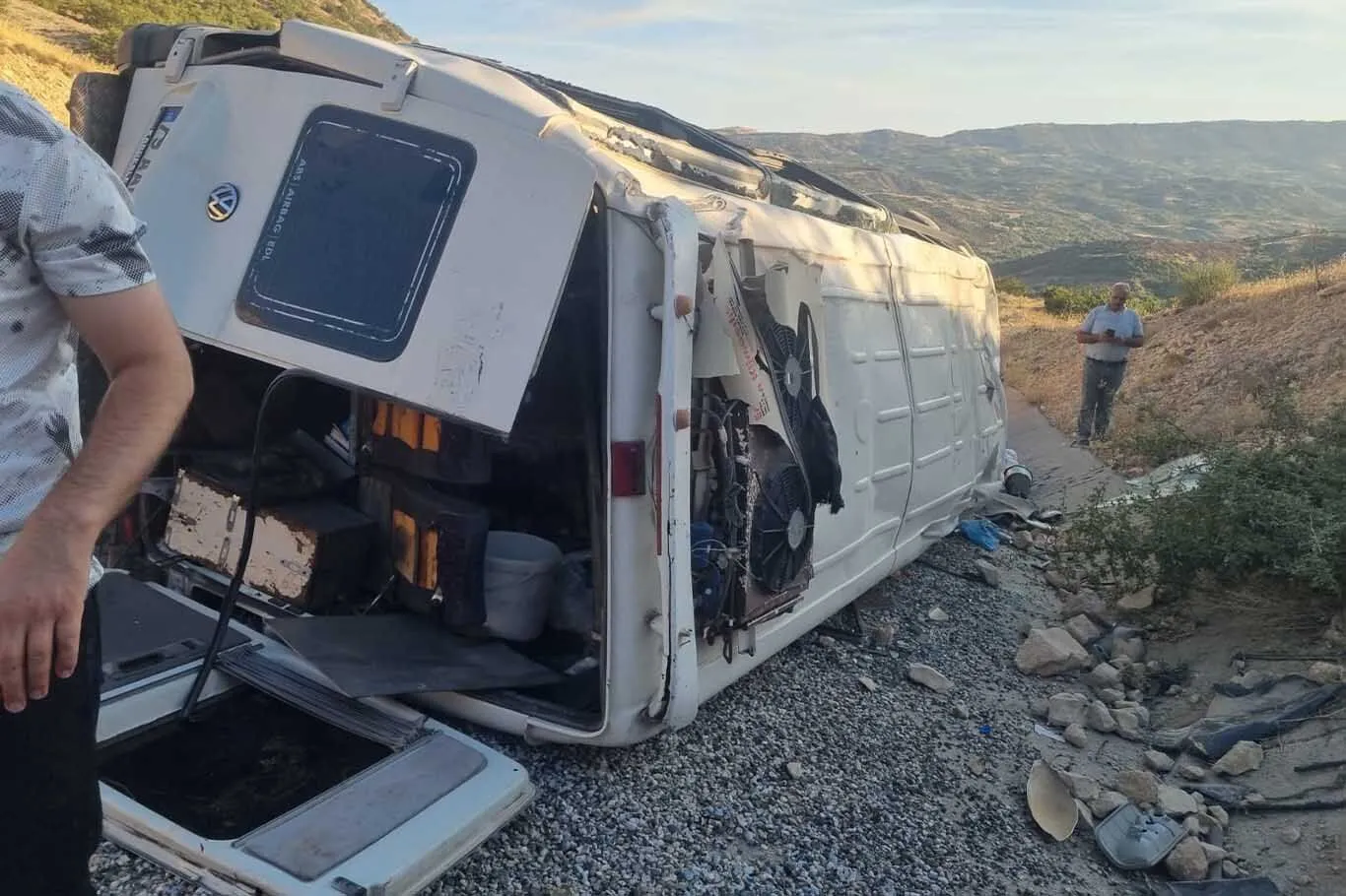 Tarim Iscilerini Tasiyan Minibus Devrildi 19 Yarali 2