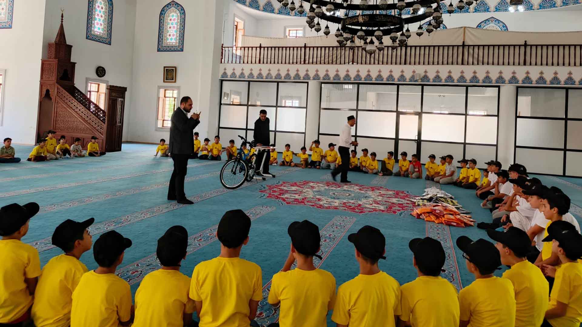 Tatvan'da Yaz Kur’an Kursu’nda Öğrencilere Büyük Ödüller Verildi 1