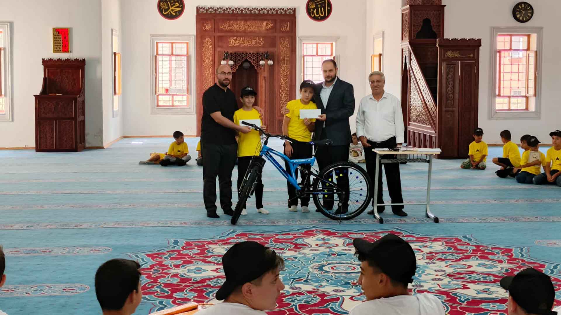 Tatvan'da Yaz Kur’an Kursu’nda Öğrencilere Büyük Ödüller Verildi 2