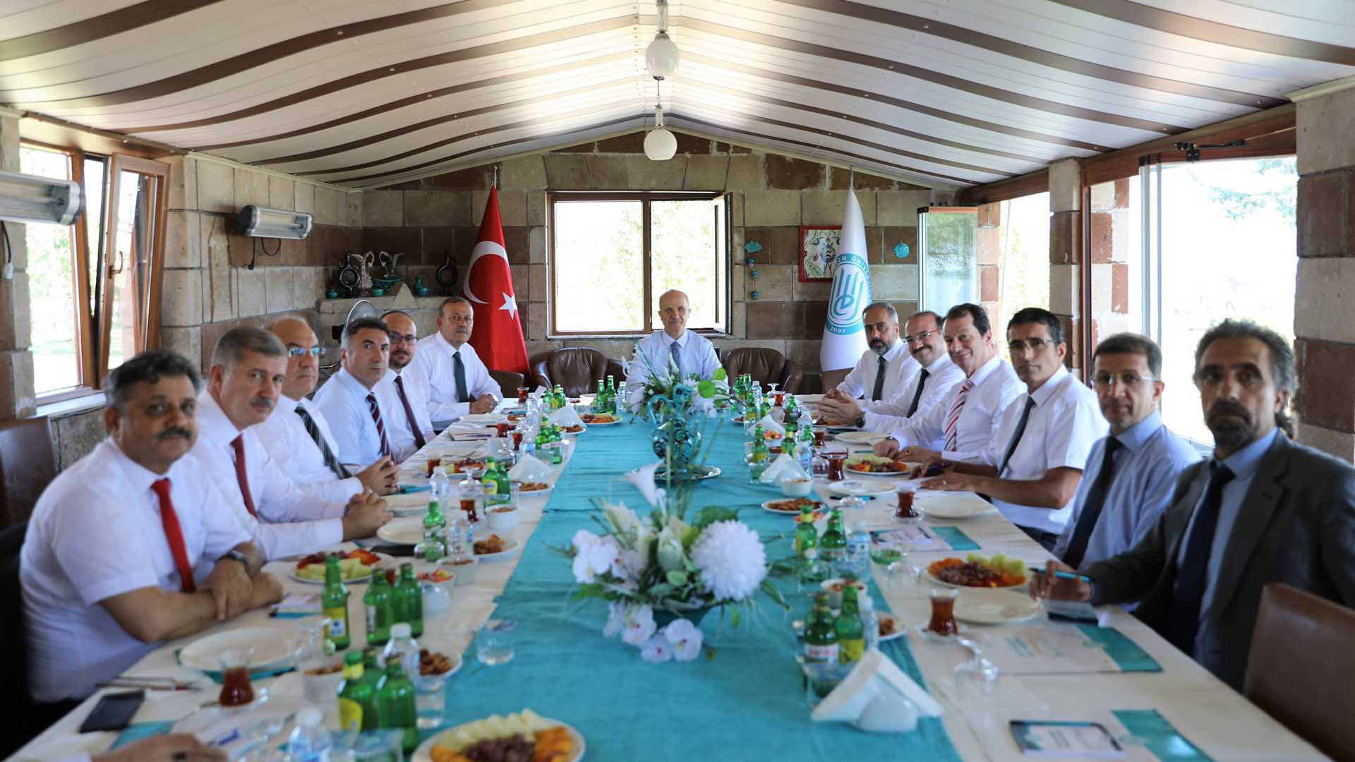 Yök Başkanı Prof. Dr. Özvar, Ahlat’ta Bölge Rektörleriyle Buluştu