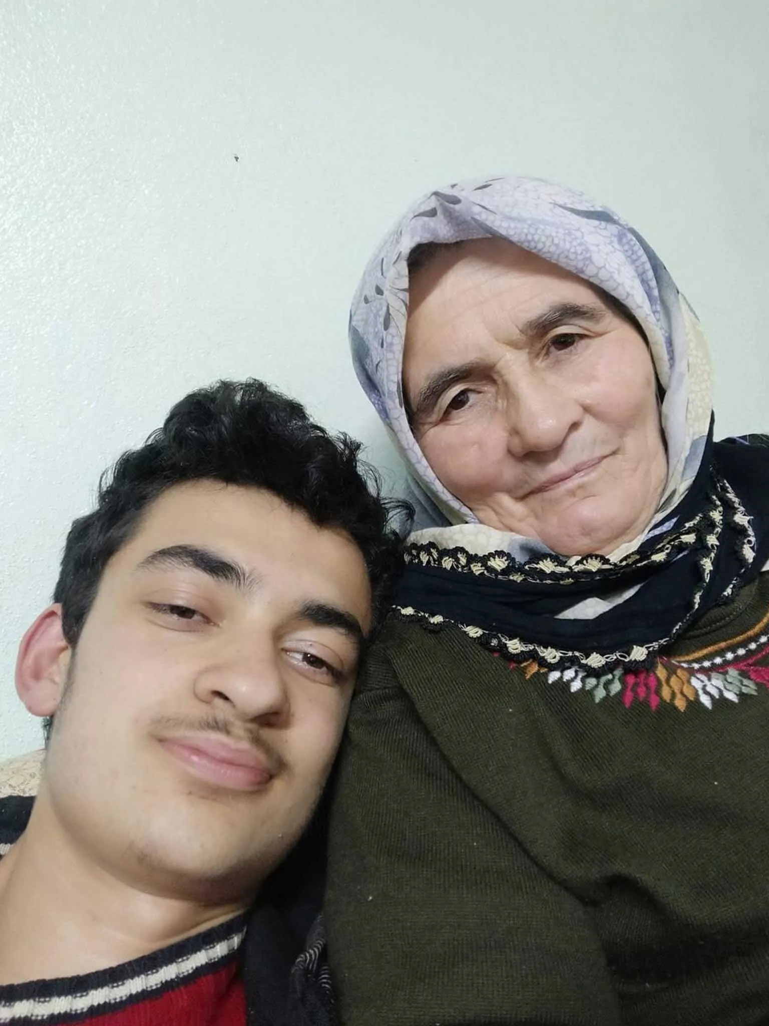 Ahsap Evde Cikan Yanginda Babaanne Ile Torunu Oldu 1