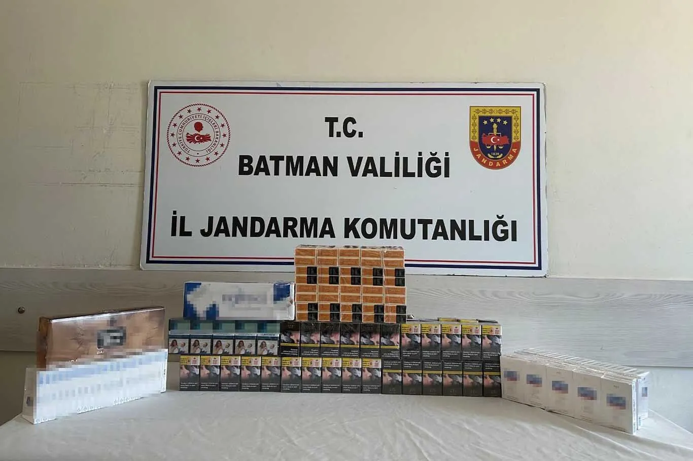 Batmanda 2 Bin 399 Paket Kacak Sigara Ele Gecirildi 1