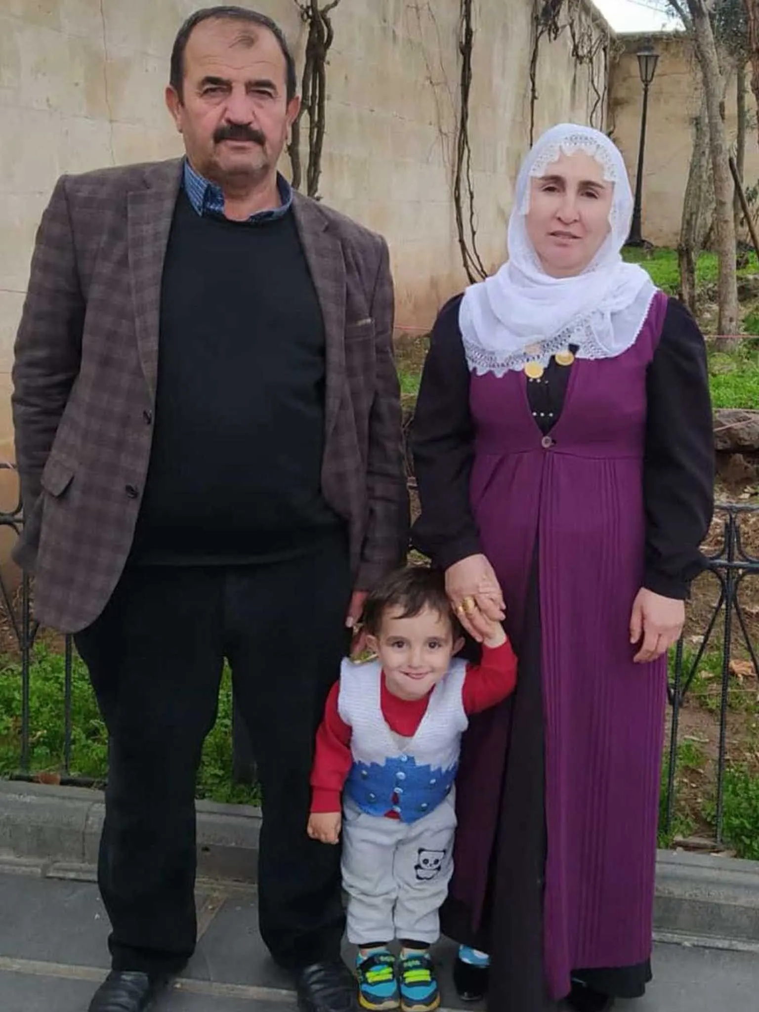 Batmanda Katledilen Anne Baba Ve Cocuklari Topraga Verildi Kapak 5