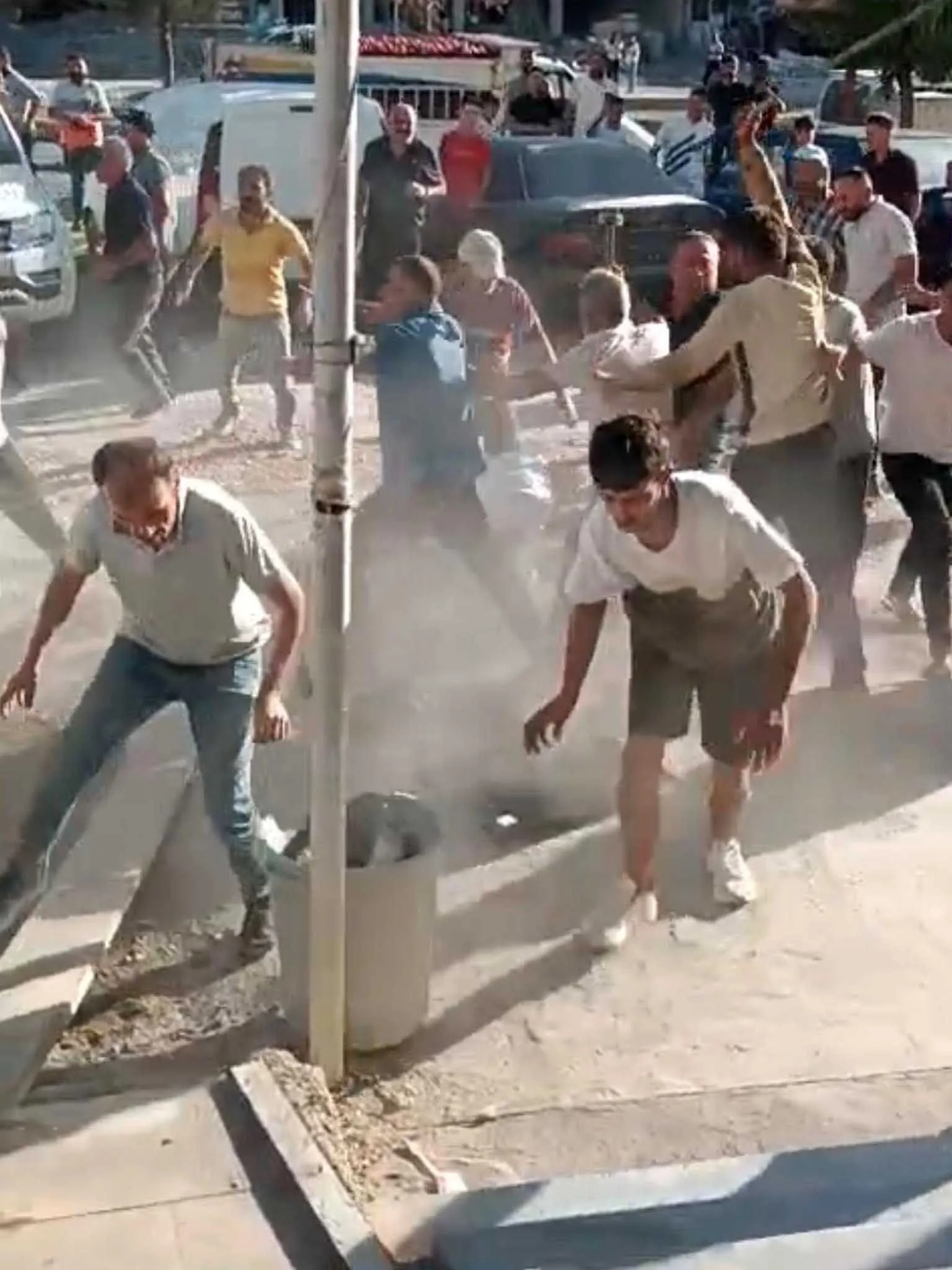 Batmanda Tasli Sopali Kavga Kamerada 6 Yarali 3