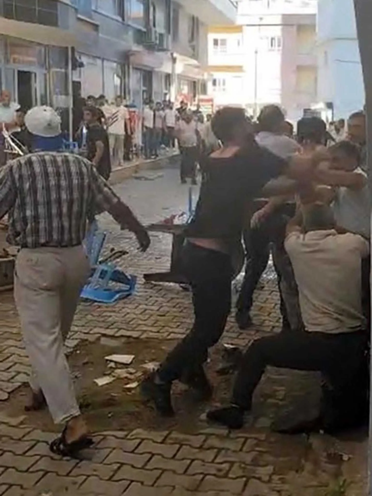 Batmanda Tasli Sopali Kavga Kamerada 6 Yarali 4