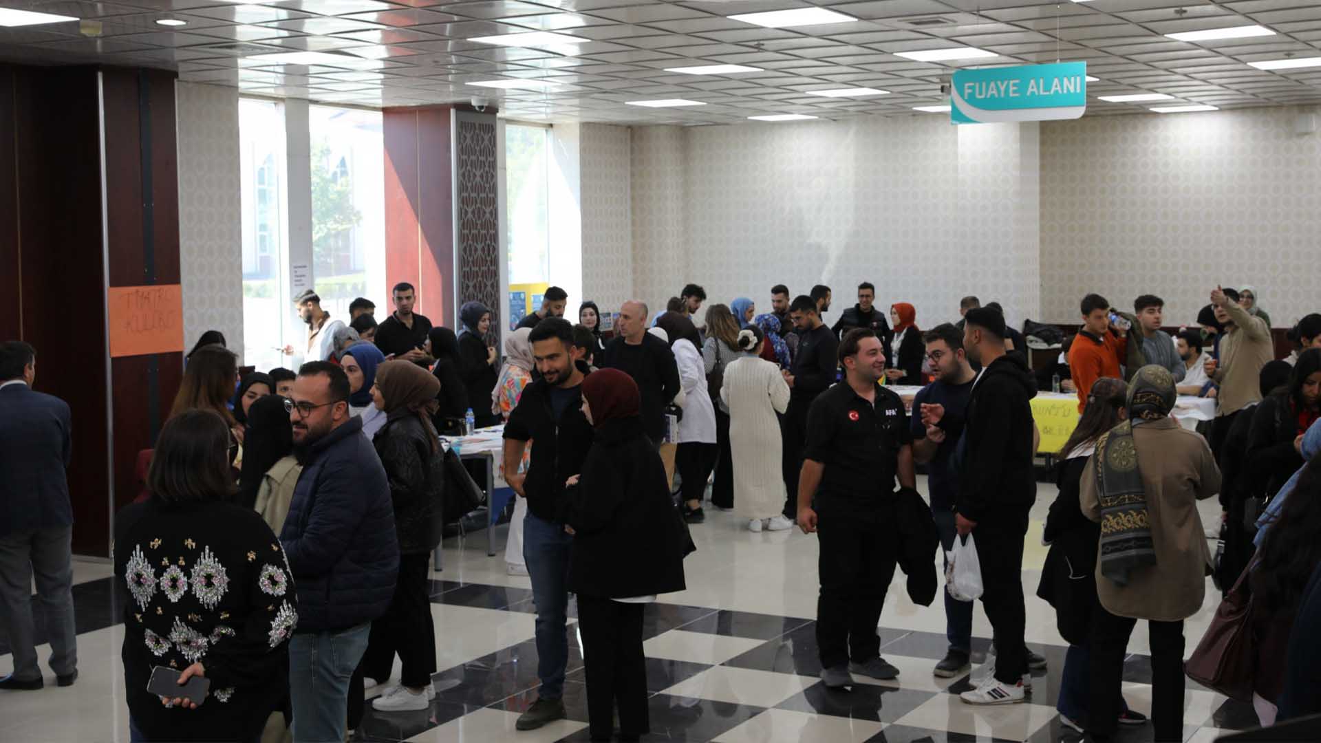 Bitlis Eren Üniversitesi'nde Oryantasyon Programı Yeni Öğrencilere Kapılarını Açtı 1