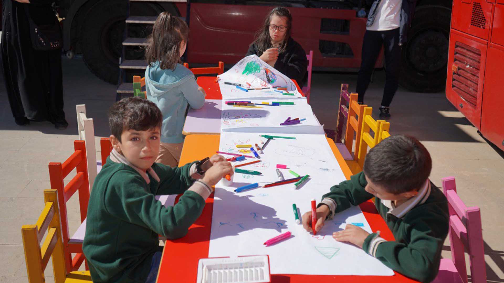 Bitlisli Çocuklardan Gezici Kütüphane'ye Yoğun İlgi 2