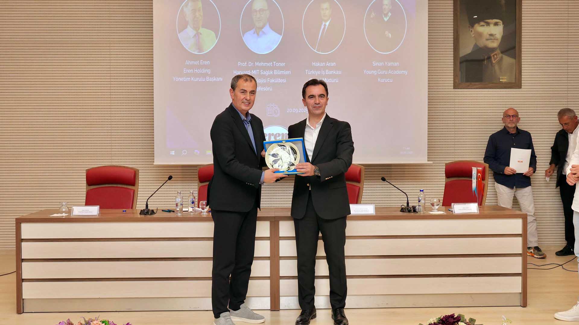 Bitlis’te “Bilim, Eğitim Ve Kariyer Söyleşisi” Gençlerle Buluştu 5