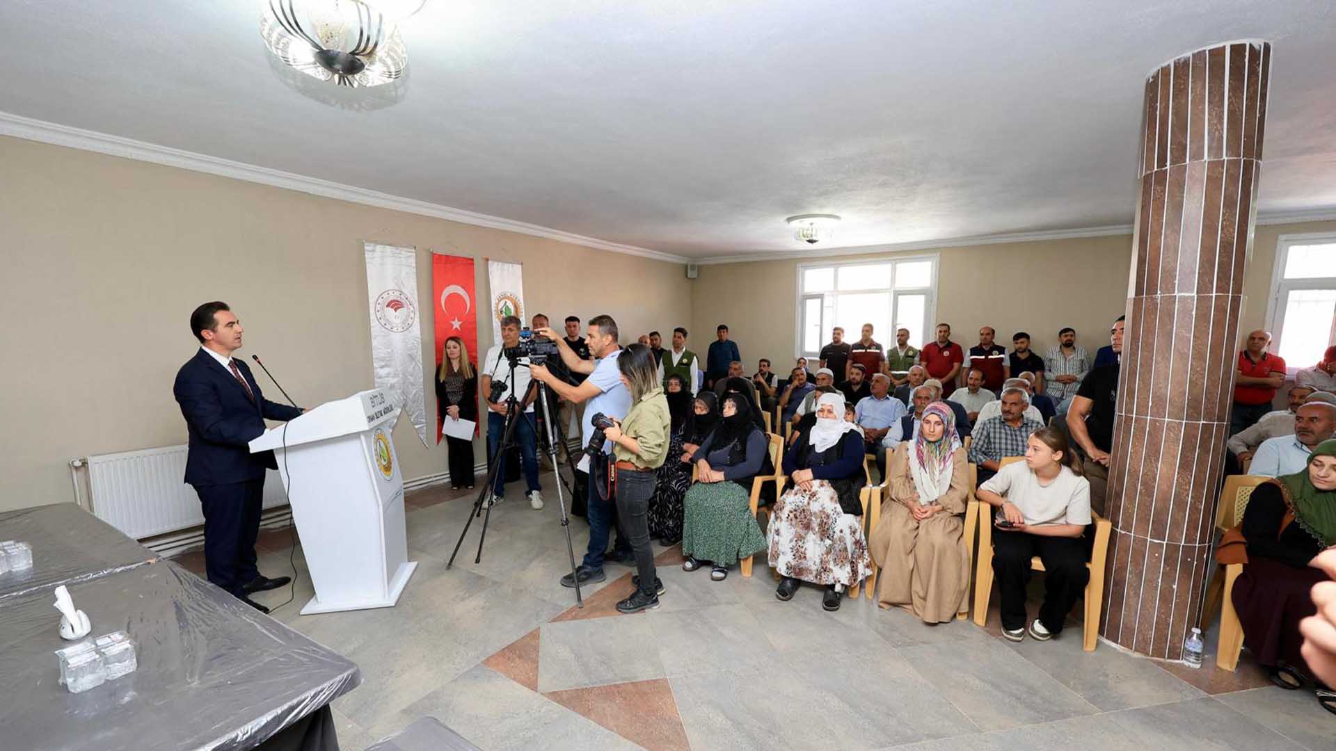 Bitlis’te Orköy Desteğiyle 14 Aileye Süt Sağım Makinesi Dağıtıldı 4