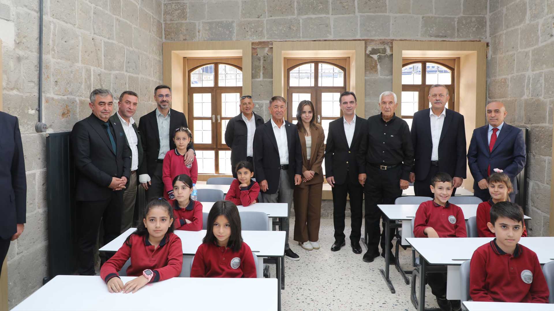 Bitlis’te Tarihi Kazımpaşa İlkokulu Restorasyonun Ardından Açıldı 2