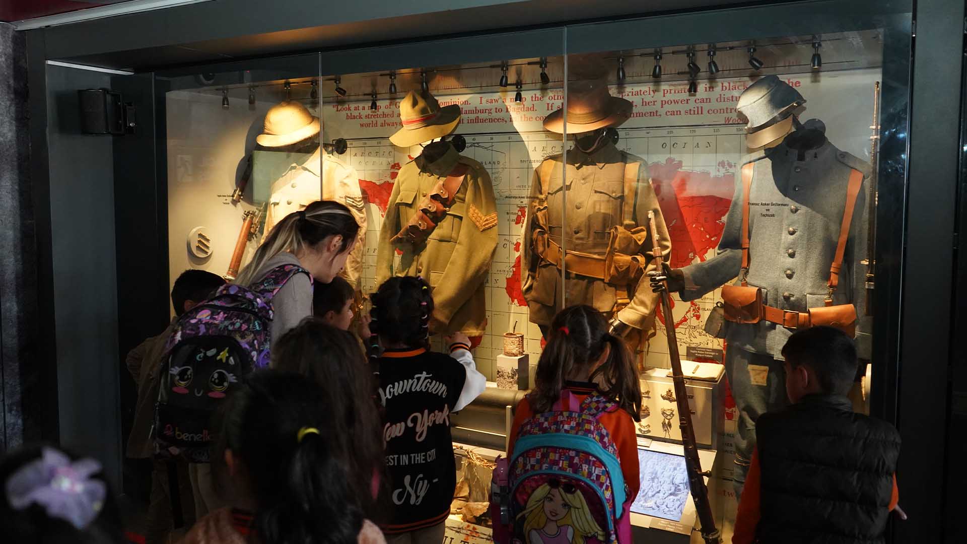 Çanakkale Savaşları Mobil Müzesi’ne Bitlislilerden Yoğun İlgi 12