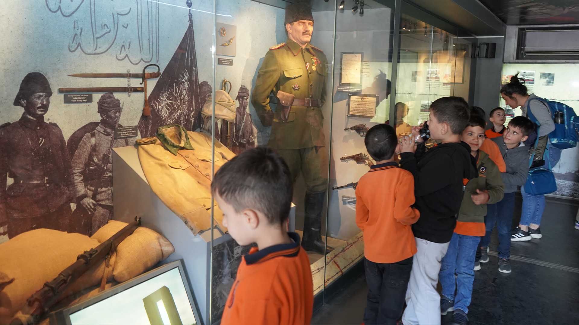 Çanakkale Savaşları Mobil Müzesi’ne Bitlislilerden Yoğun İlgi 4