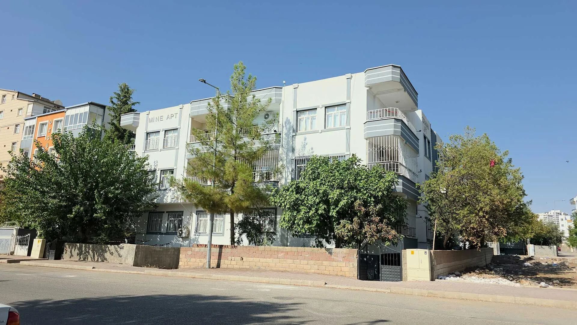 Kardesi Ve Yegenlerinin Yaninda Enistesini Oldurdu 1