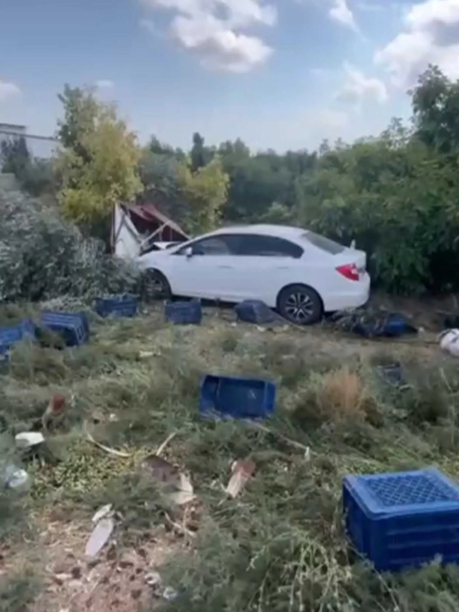 Otomobil Bahcede Calisan Iscilere Carpti 1 Olu 3 Yarali 1