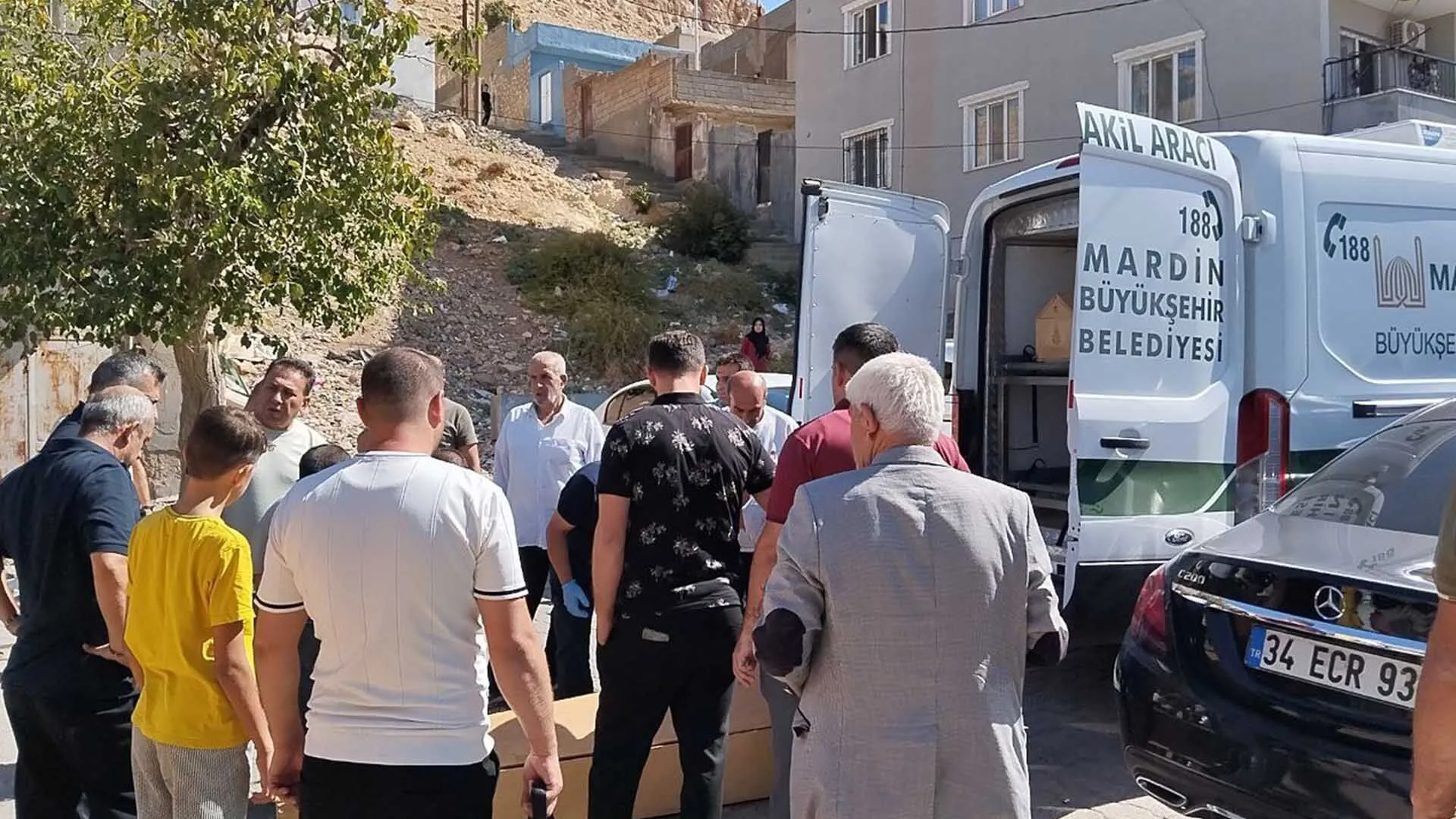 Silahli Kavgada 1 Kisi Oldu Kadin Ve Cocuklarin Da Oldugu 6 Kisi Yaralandi 3