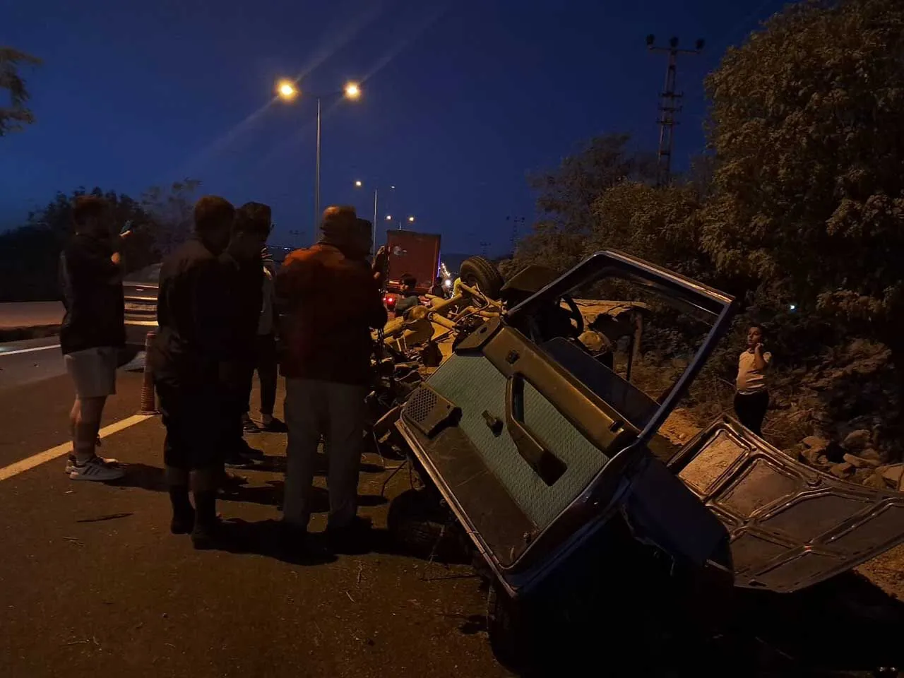 Tasa Carpan Eski Otomobil Hurdaya Dondu 2 Yarali 5