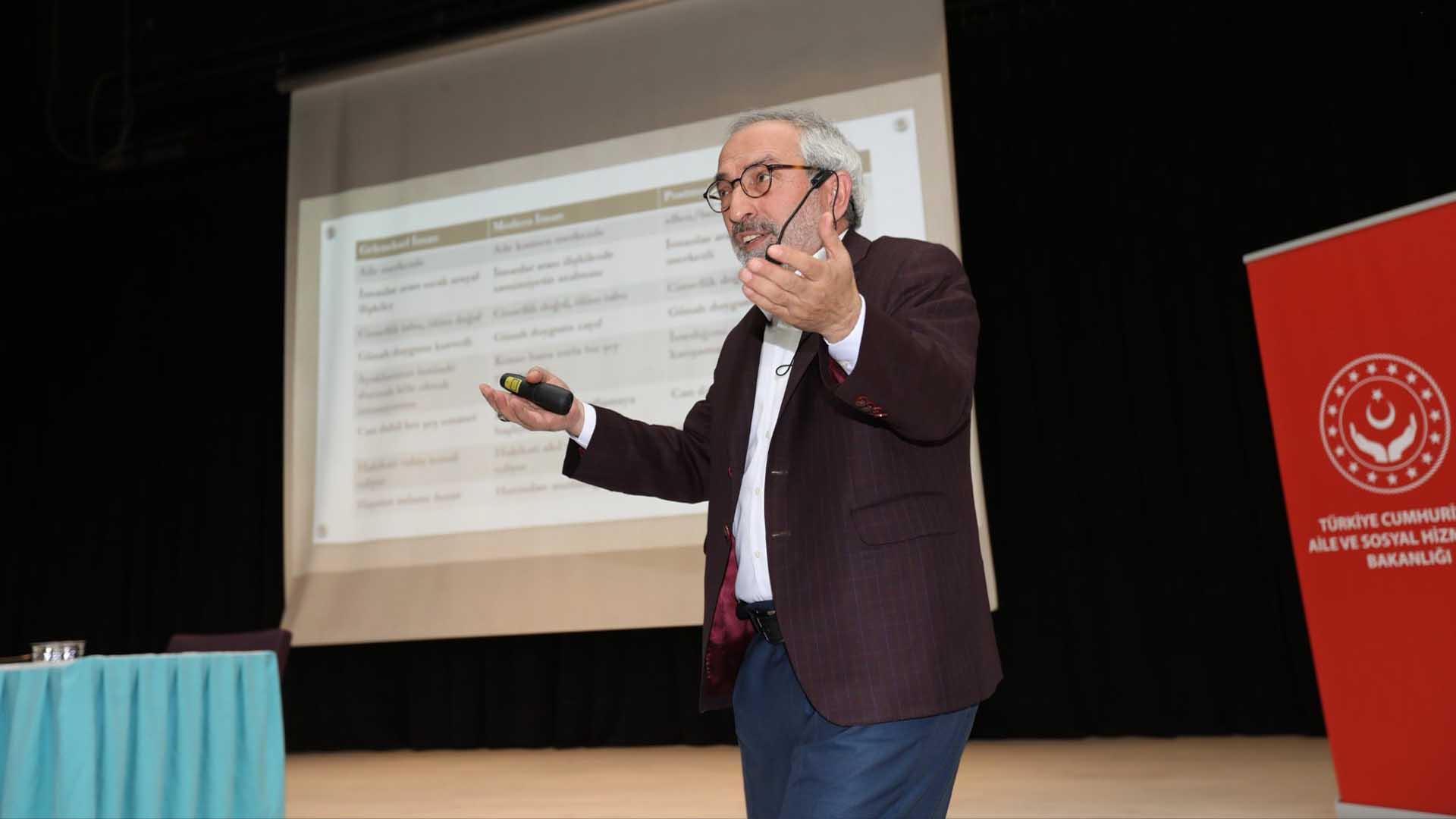 Bitlis Eren Üniversitesi’nde “Aileyi Yeniden Düşünmek” Konferansı Gerçekleştirildi 1