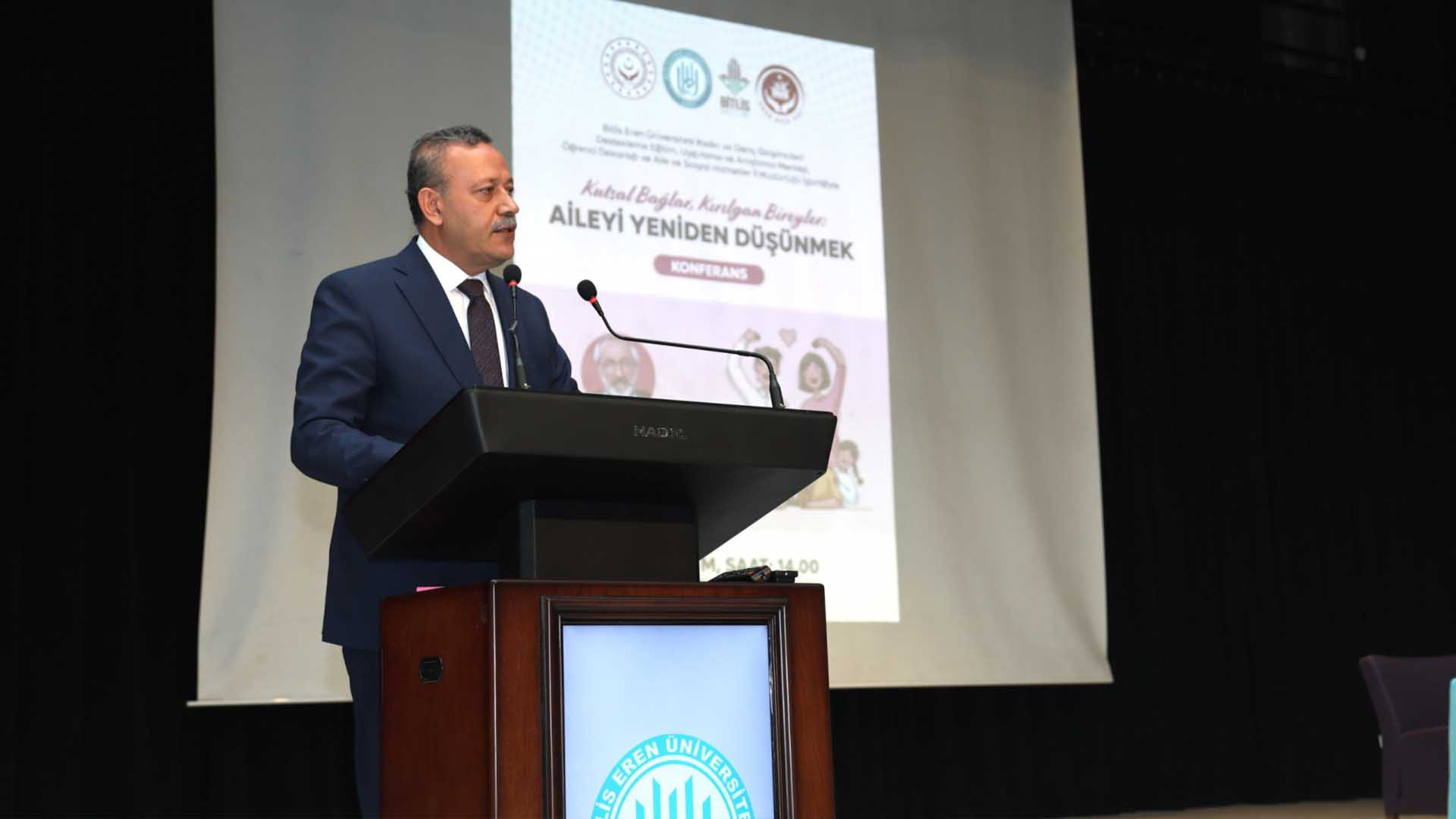Bitlis Eren Üniversitesi’nde “Aileyi Yeniden Düşünmek” Konferansı Gerçekleştirildi