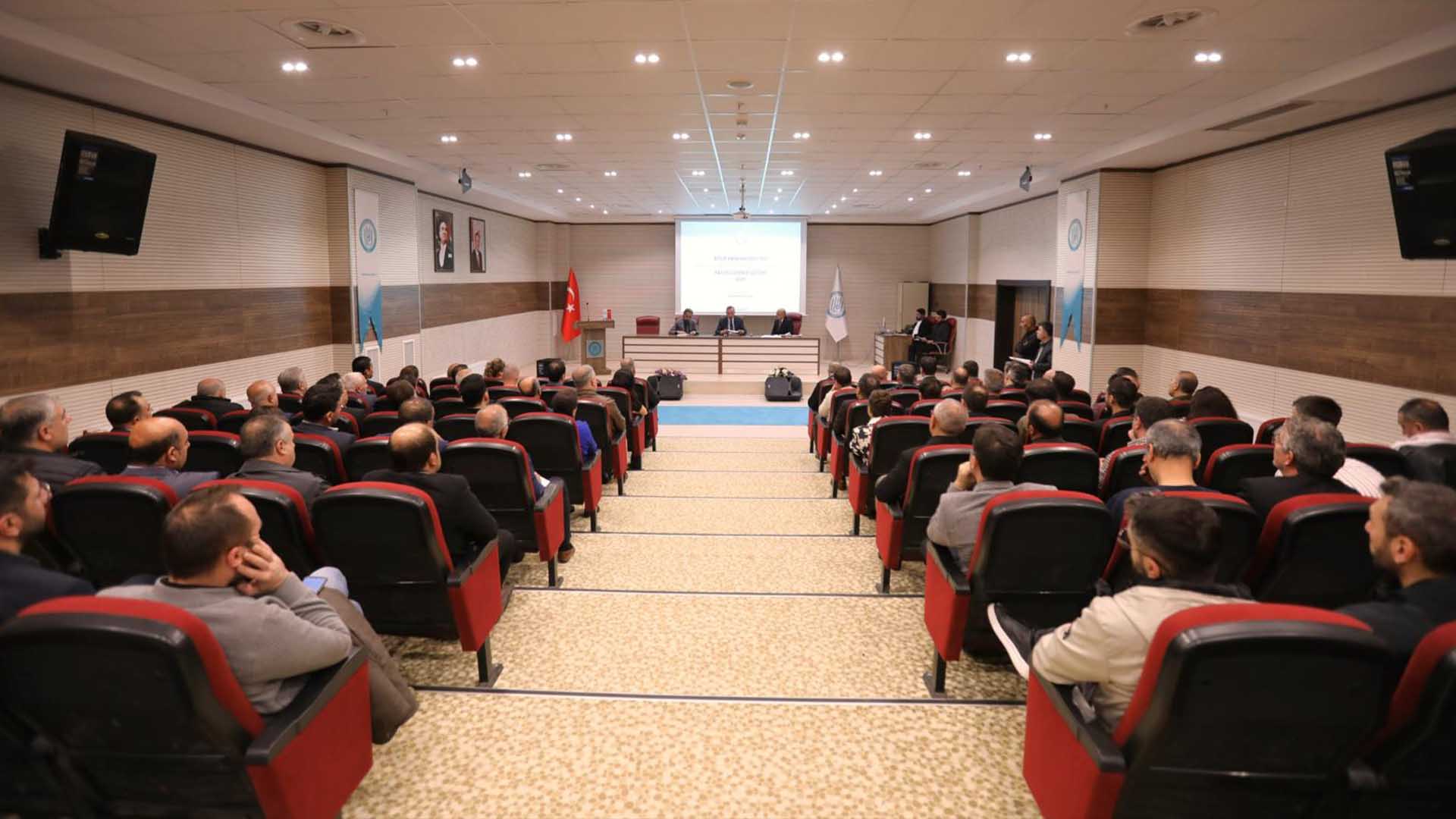 Bitlis Eren Üniversitesi’nde Kurumsal Akreditasyon Öncesi Değerlendirme Toplantısı 2