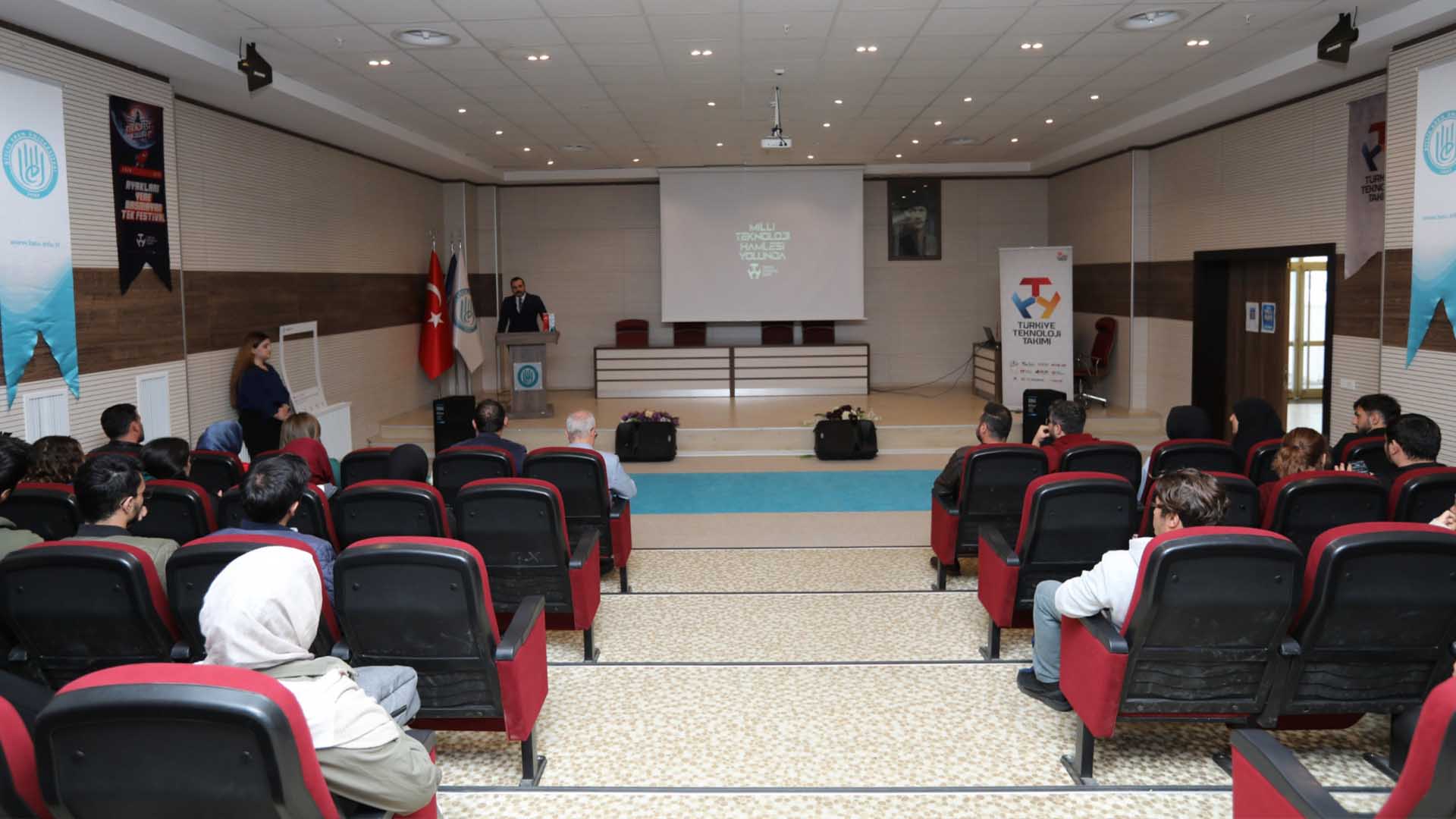 Bitlis Eren Üniversitesi’nde “Millî Teknoloji Hamlesi” Tanıtım Programı Düzenlendi 1