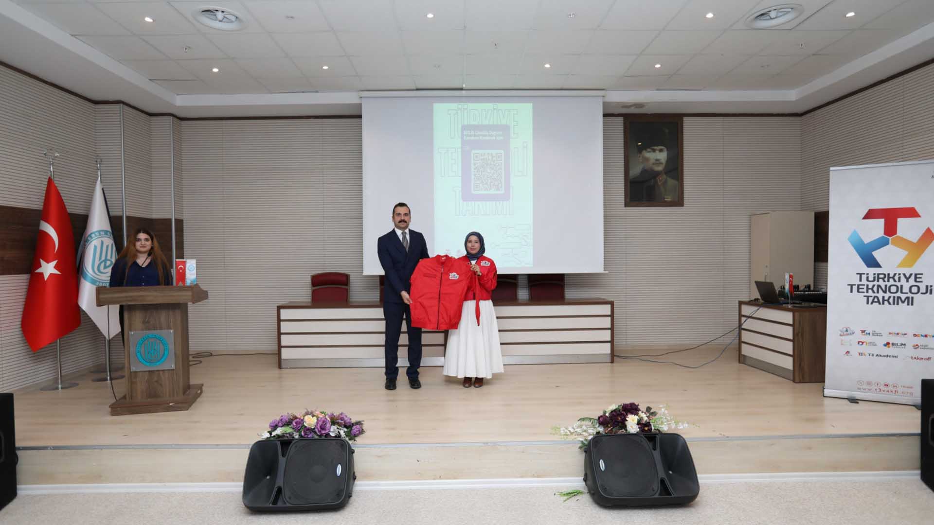 Bitlis Eren Üniversitesi’nde “Millî Teknoloji Hamlesi” Tanıtım Programı Düzenlendi 3