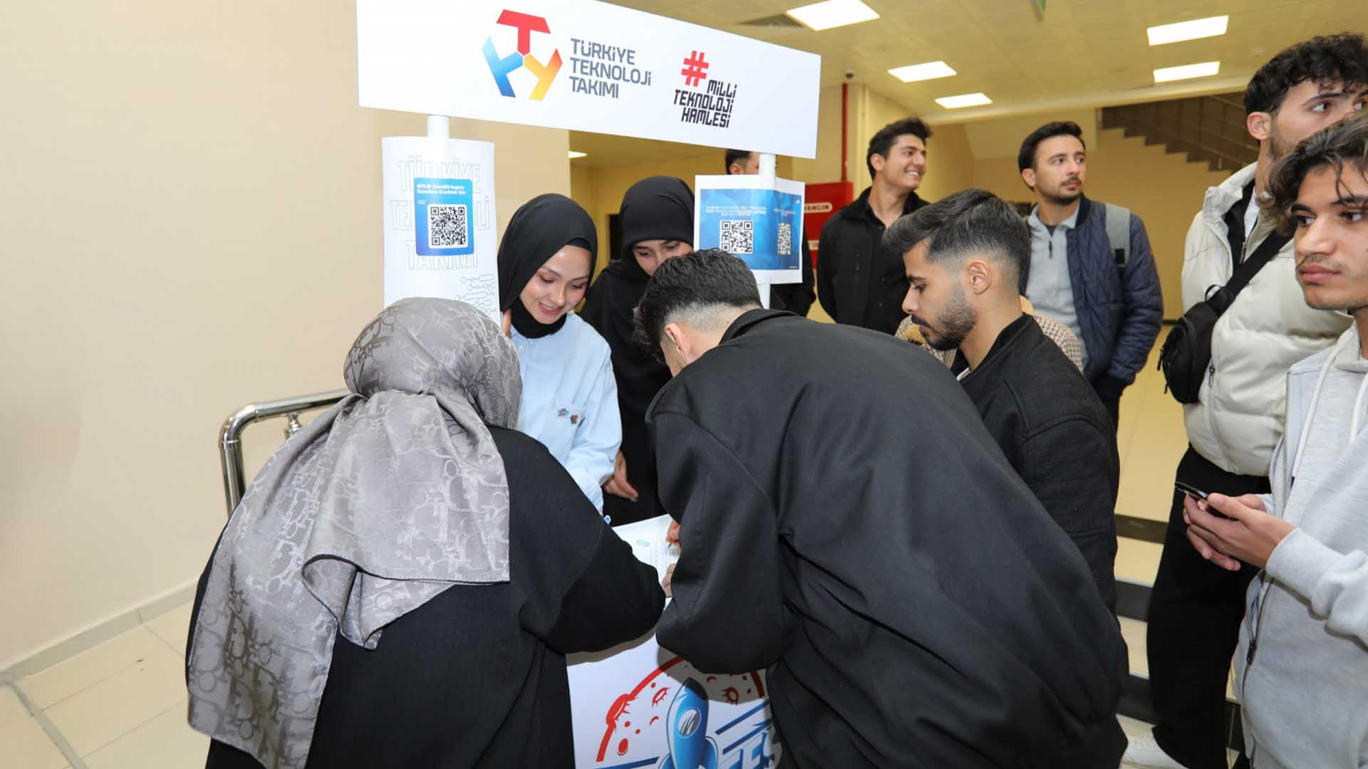 Bitlis Eren Üniversitesi’nde “Millî Teknoloji Hamlesi” Tanıtım Programı Düzenlendi 6