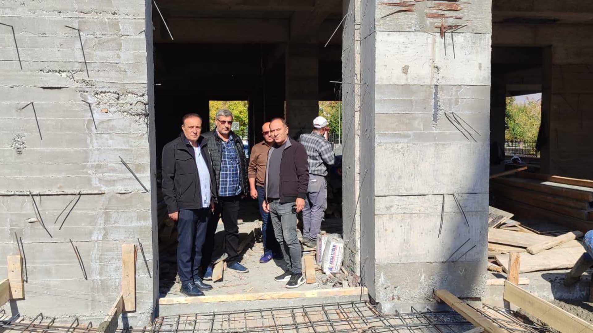 Bitlis İl Milli Eğitim Müdürü Kaya, Tatvan’daki Çok Amaçlı Salon Inşaatını Inceledi