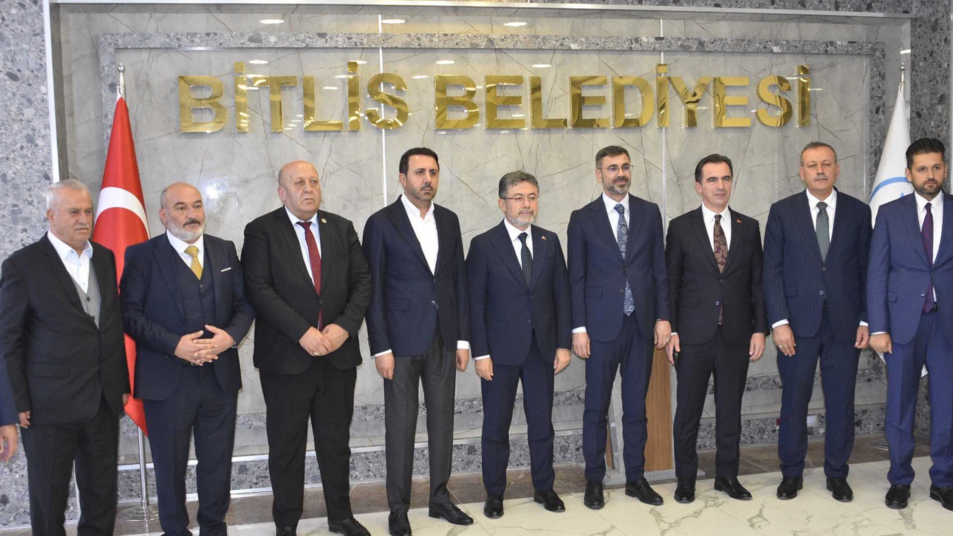 Bitlis'e Gelen Bakan Yumaklı, “Geçen Yıl 32,6 Milyar Dolar Tarım Ihracatı Gerçekleştirdik” 3