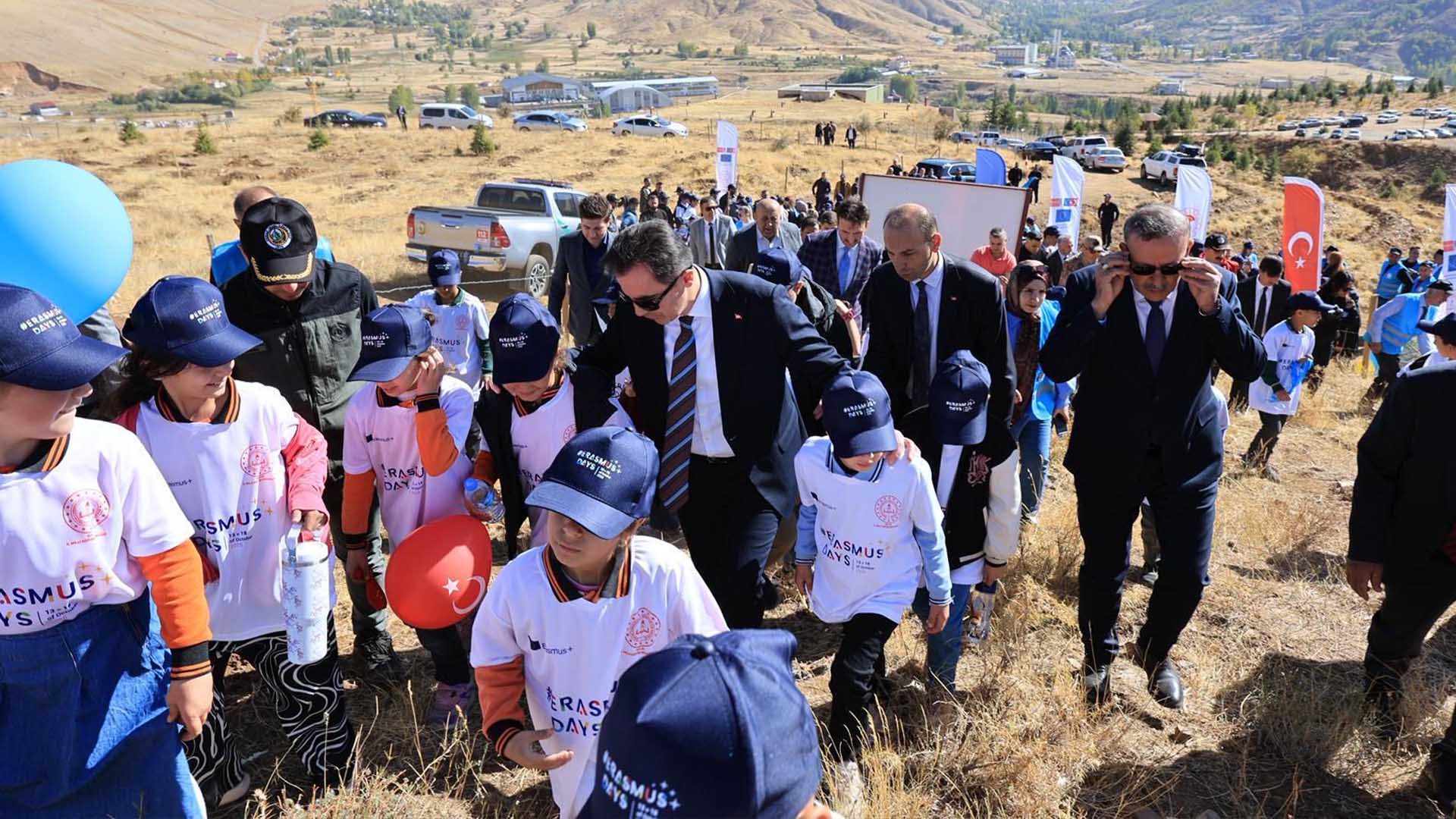 Bitlis’te Erasmus+ Hatıra Ormanı Şenliği 5