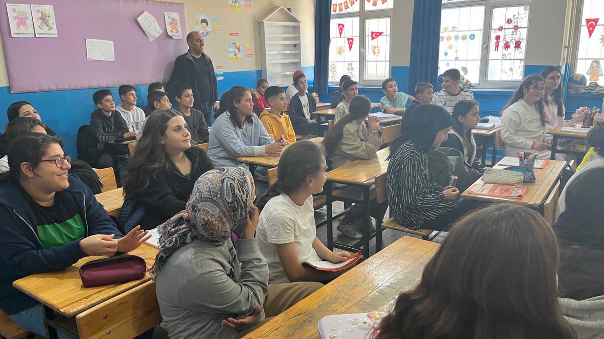 Bitlis’te İl Milli Eğitim Müdürü Kaya’dan Fatih Ortaokulu’na Dyk Ziyareti