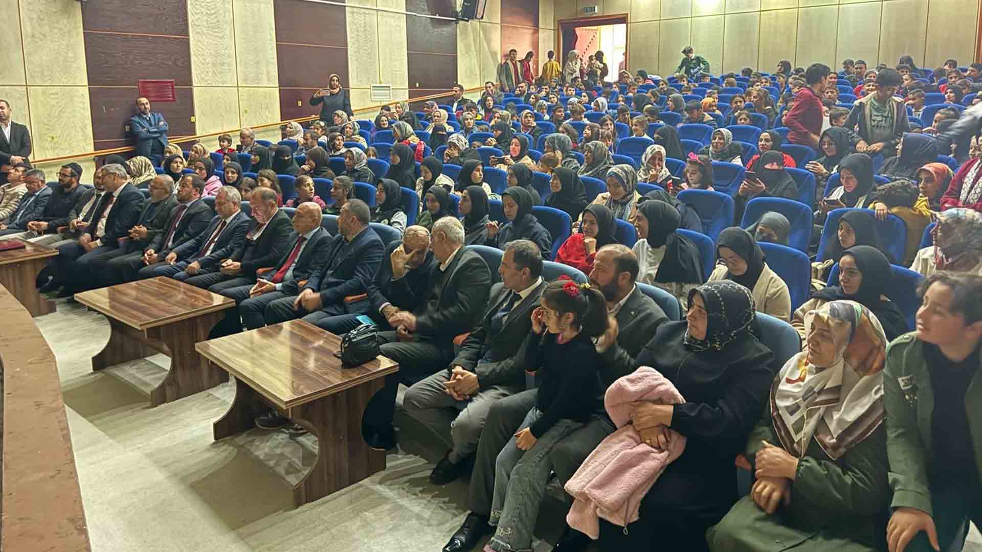 Bitlis’te İmam Hatip Okulları Kuruluş Yıldönümü Ve Hafızlık Töreni Düzenlendi 1