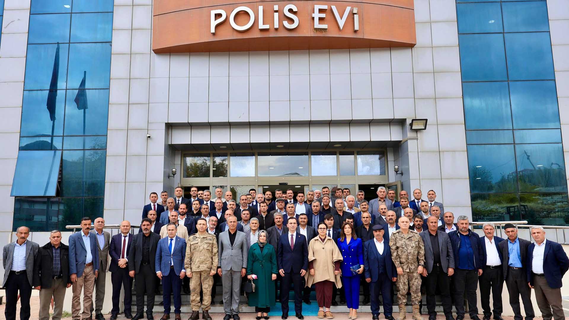 Bitlis’te Muhtarlar Toplantısı Gerçekleştirildi 1