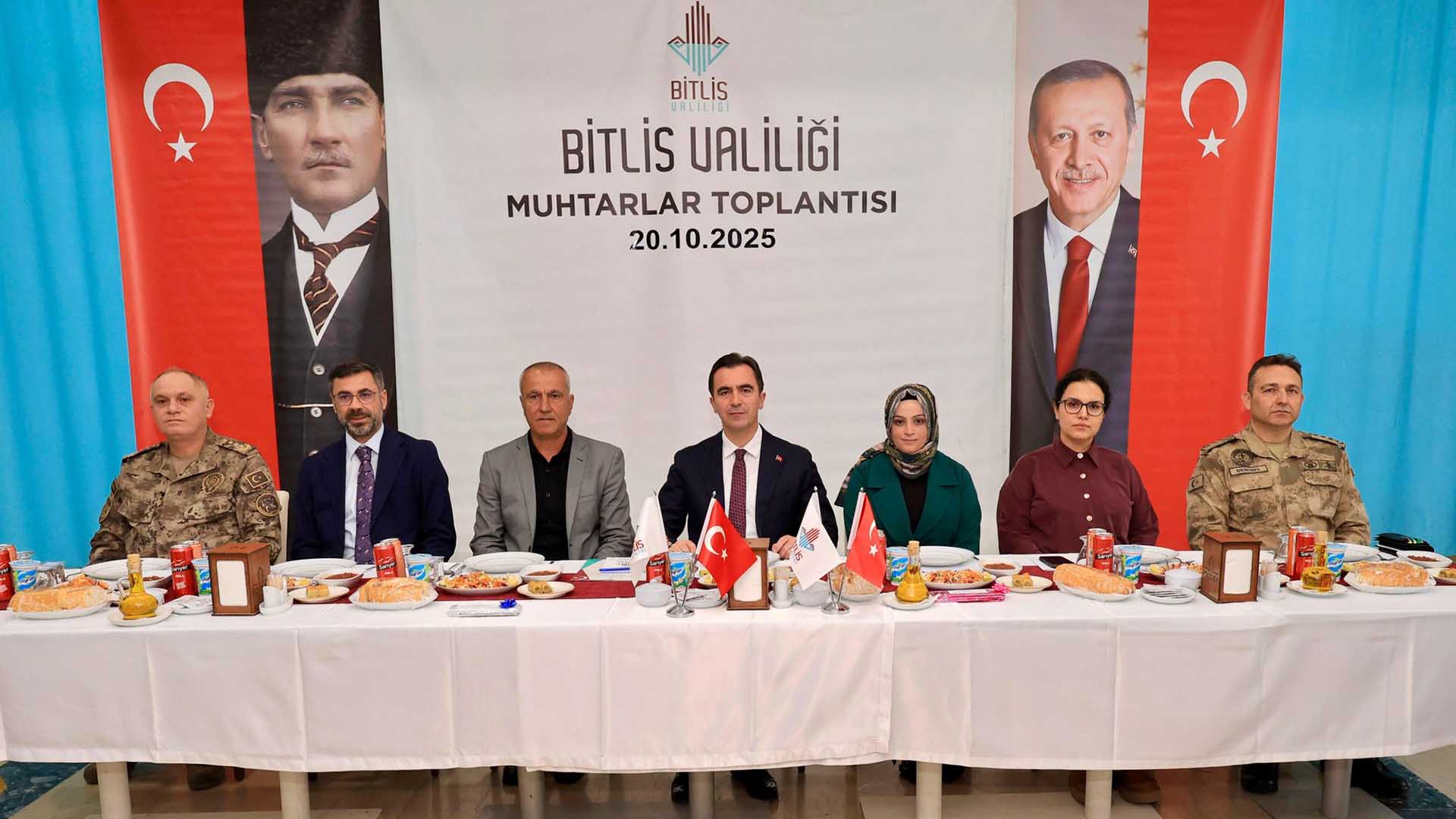 Bitlis’te Muhtarlar Toplantısı Gerçekleştirildi 2