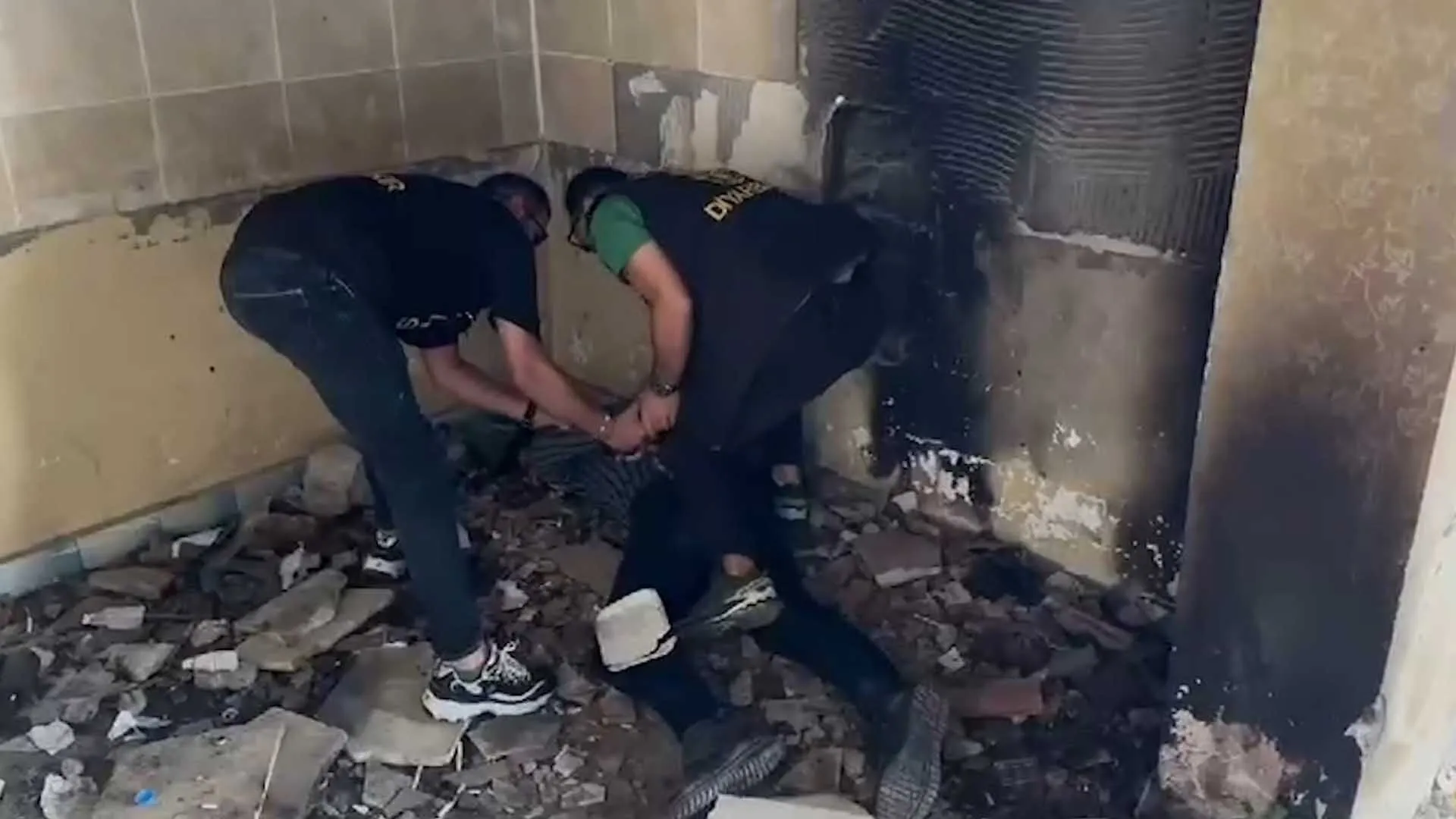 Diyarbakirda Is Yerlerine Silahli Saldiri 106 Gozalti 10 Tutuklama 1