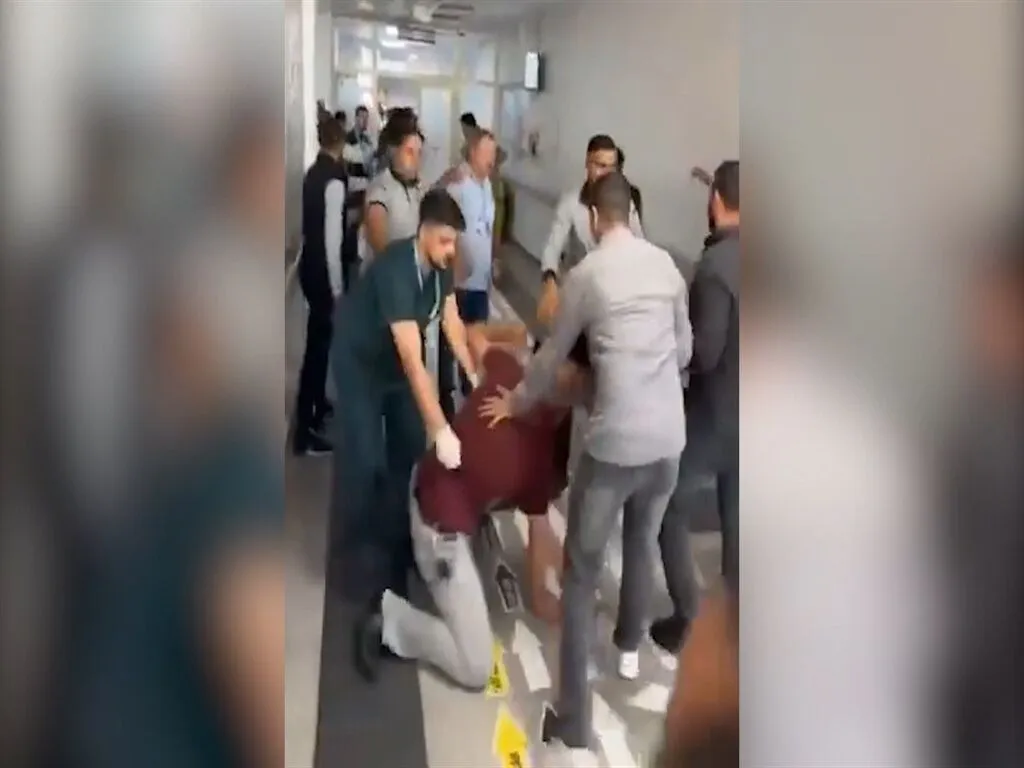 Husumetli Aileler Hastanede Karsilasinca Kavga Cikti 3 Yarali 3