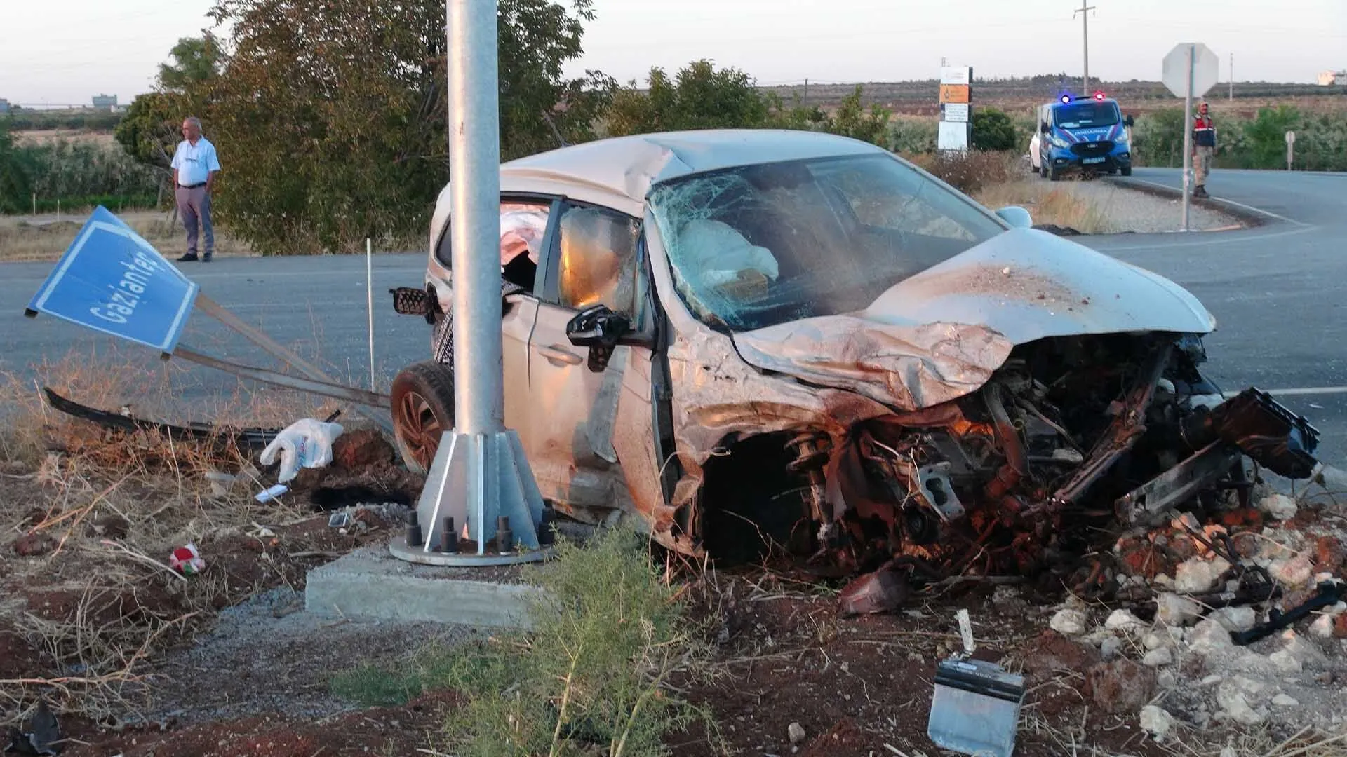 Kiliste Otomobil Ile Minibus Carpisti 12 Yarali 1