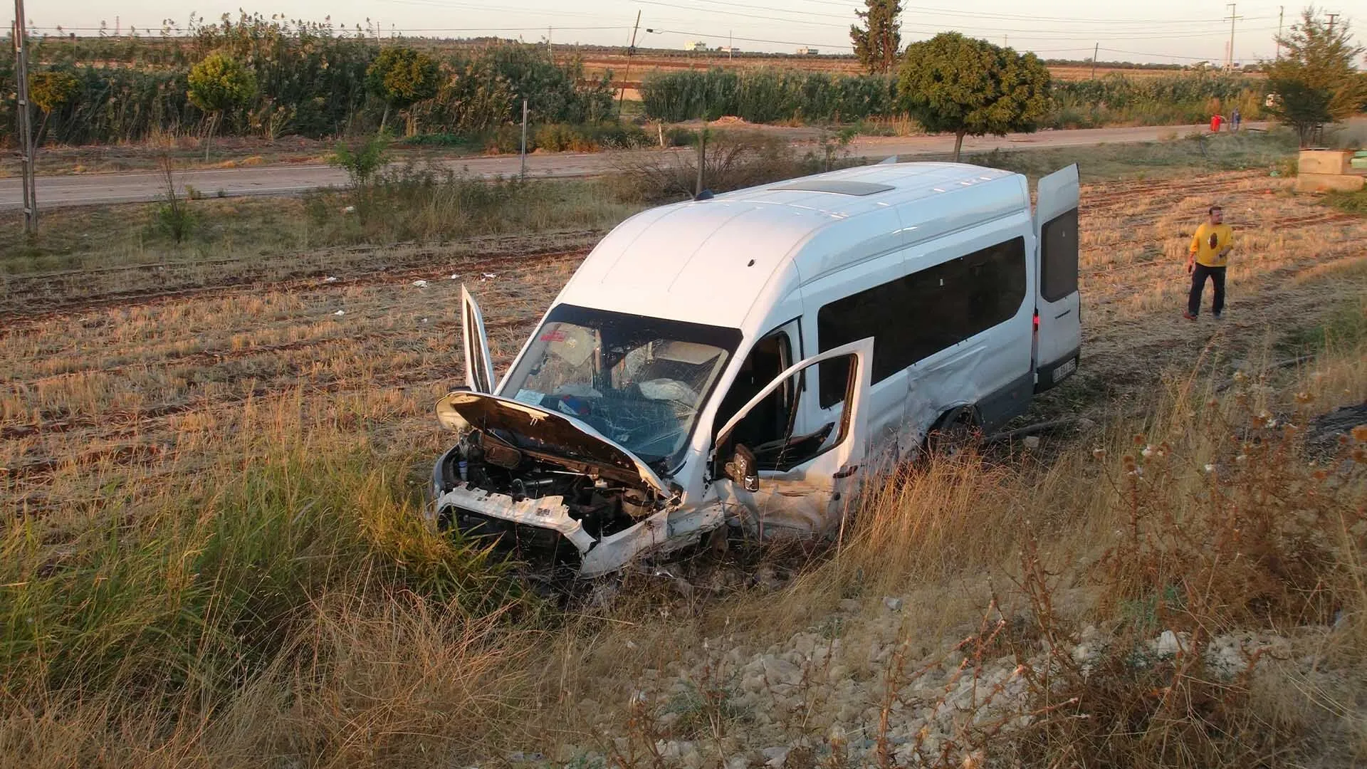 Kiliste Otomobil Ile Minibus Carpisti 12 Yarali