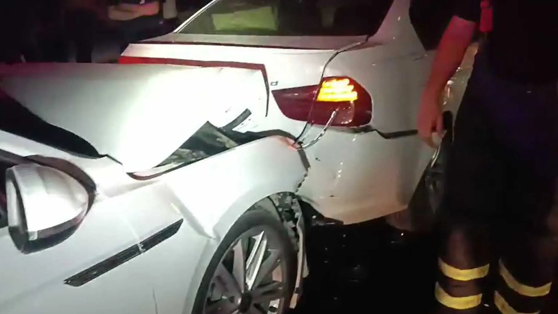 Mardinde 4 Otomobil Zincirleme Kazaya Karisti 1