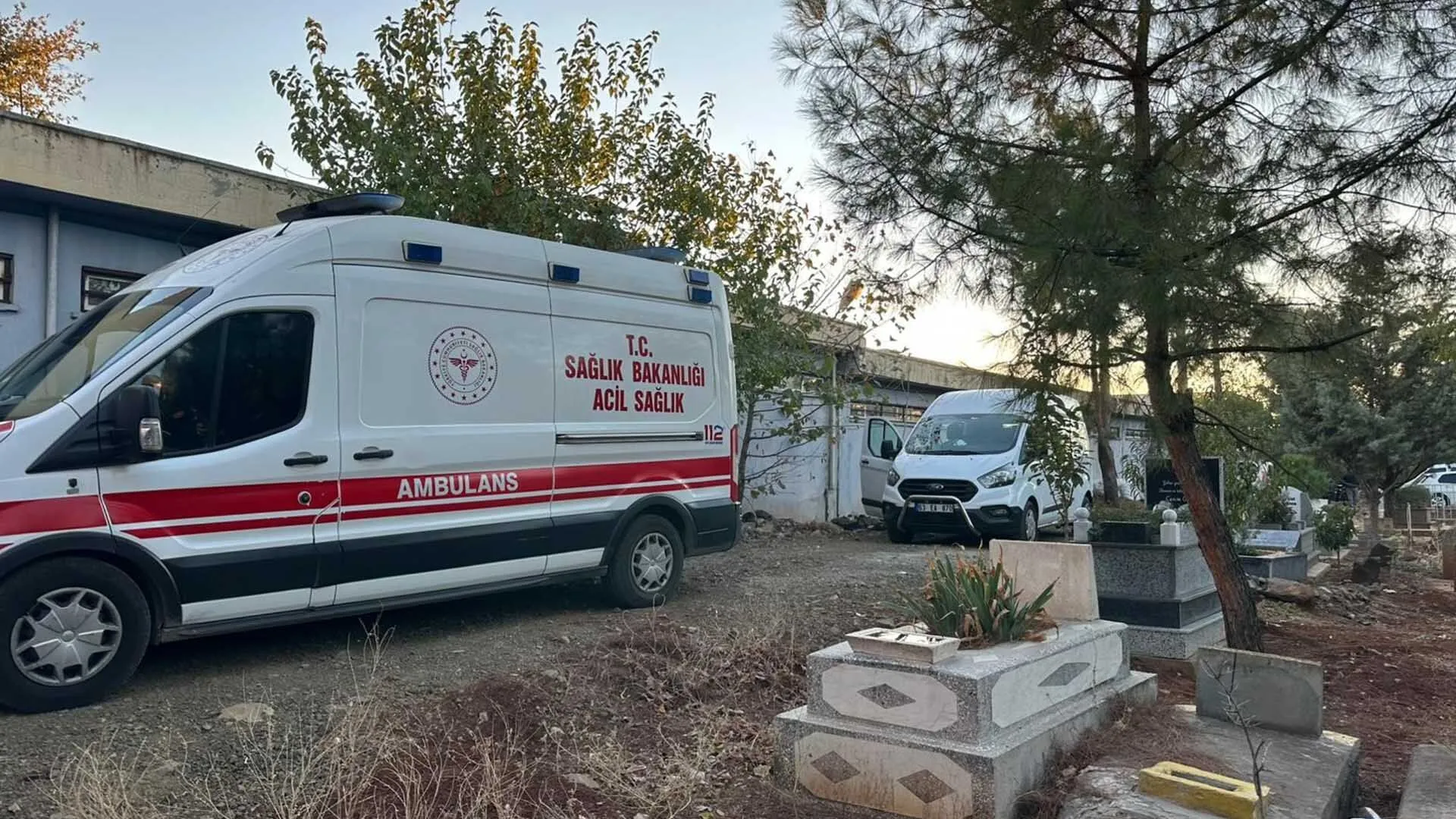 Mezarlikta Bebek Cesedi Bulundu 2