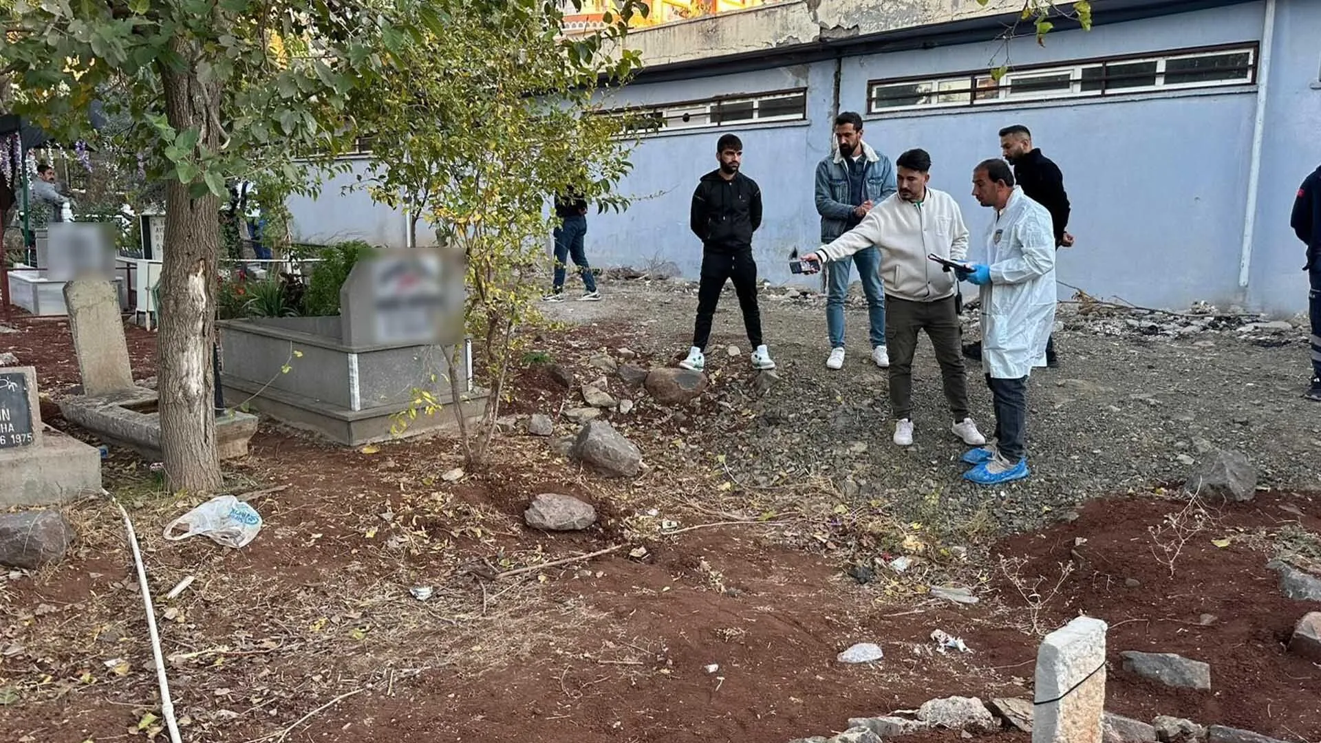 Mezarlikta Bebek Cesedi Bulundu 3