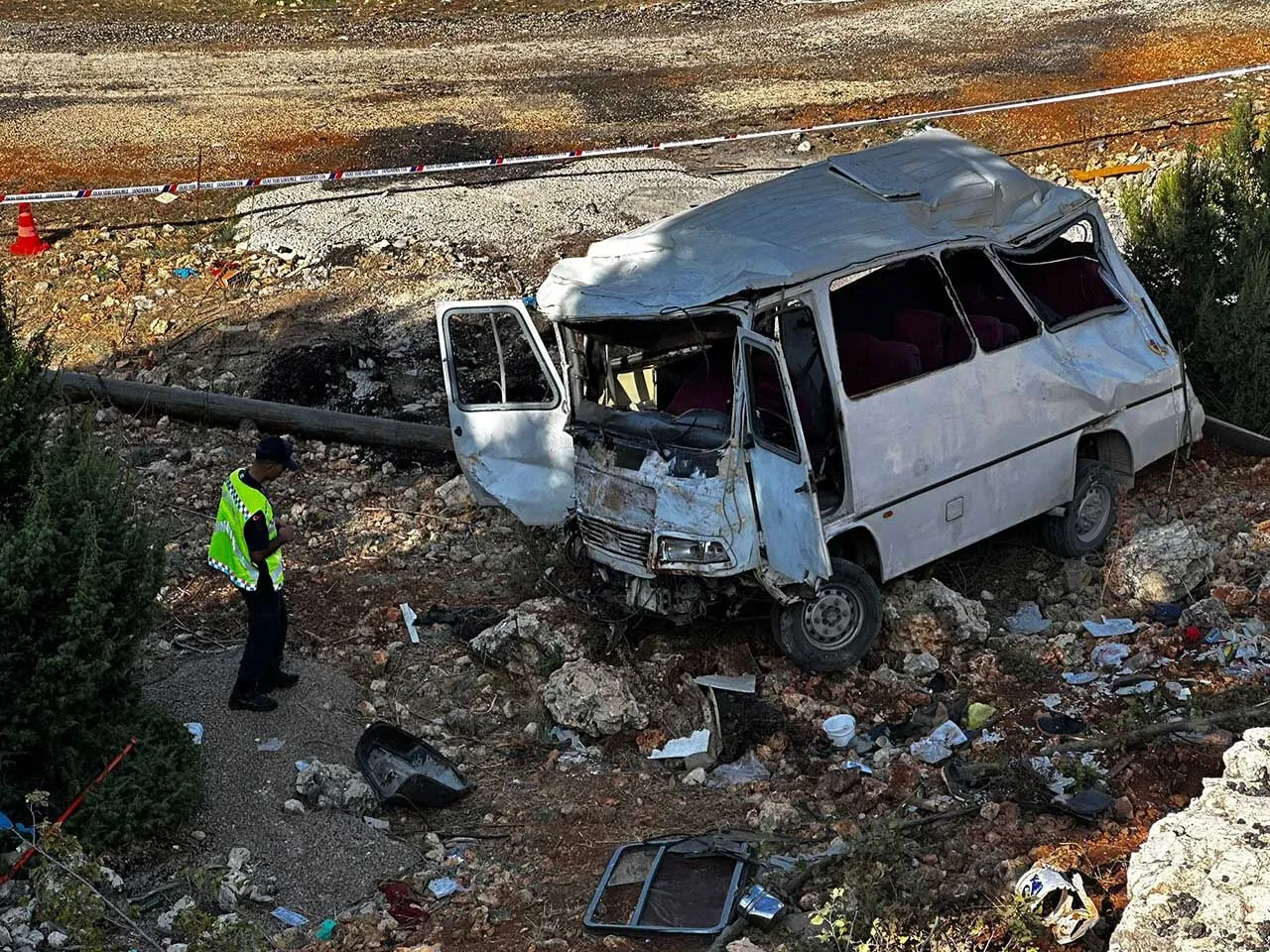 Tarim Iscilerini Tasiyan Minibusun Sarampole Yuvarlandigi Kazada Olu Sayisi 7Ye Cikti 9