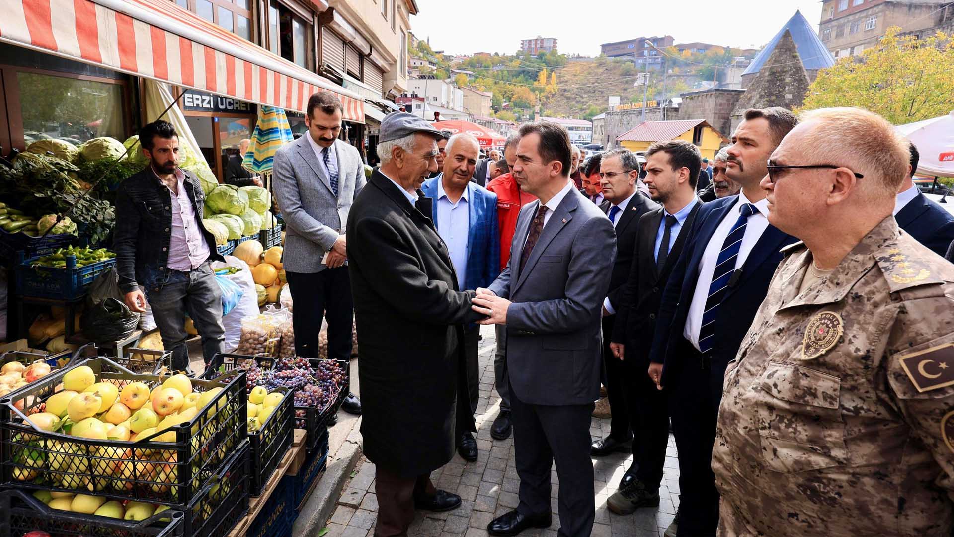 Vali Karakaya, Bitlisli Esnaf Ve Vatandaşlarla Buluştu 2